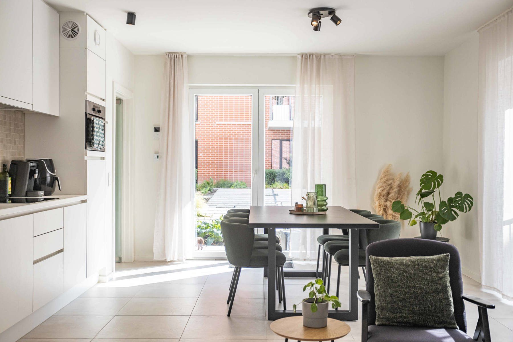 Stijlvol Gelijkvloers Appartement te koop in het hart van Aalst foto 6