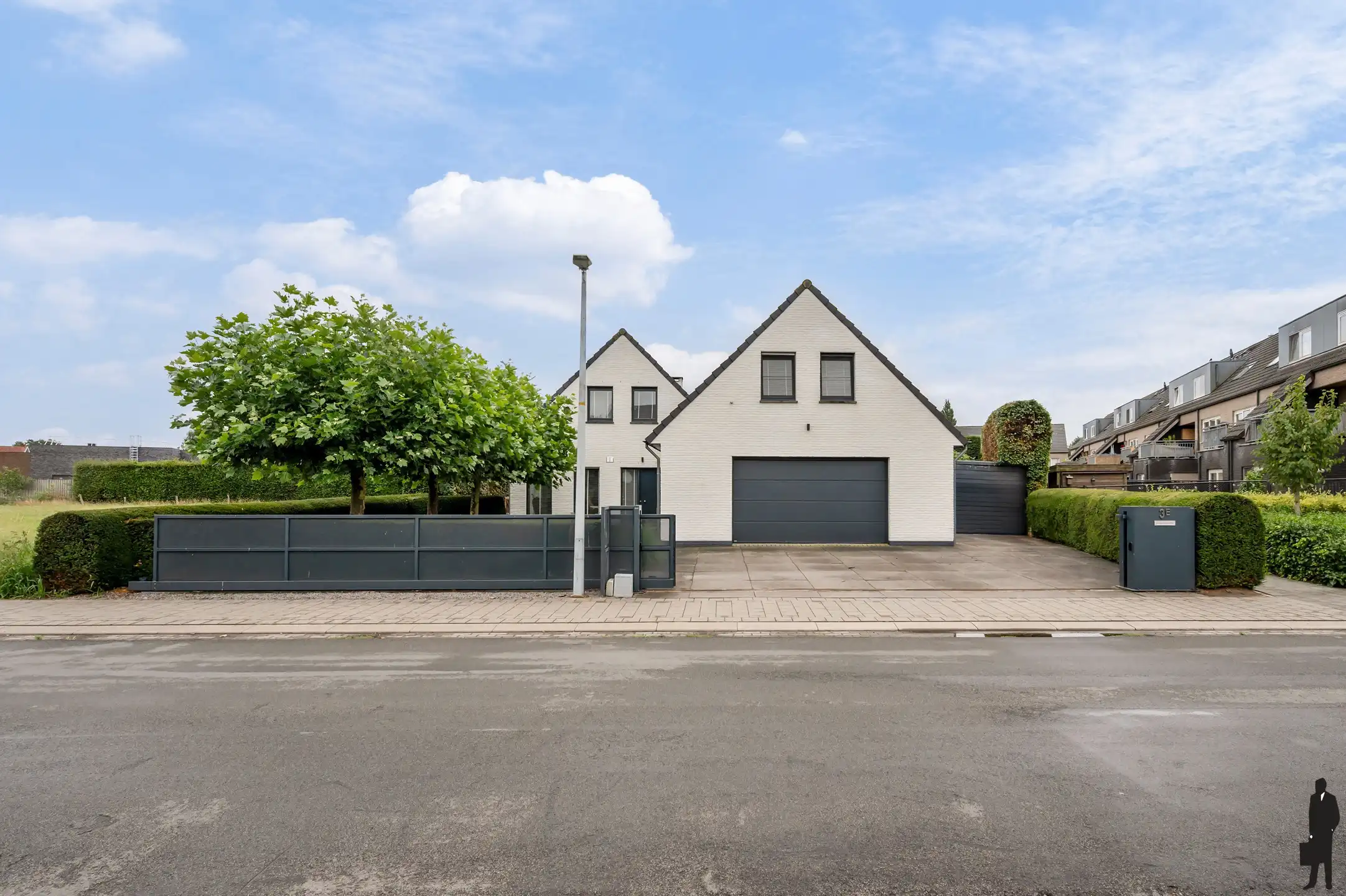 Moderne woning met 332m² bewoonbare oppervlakte foto 7