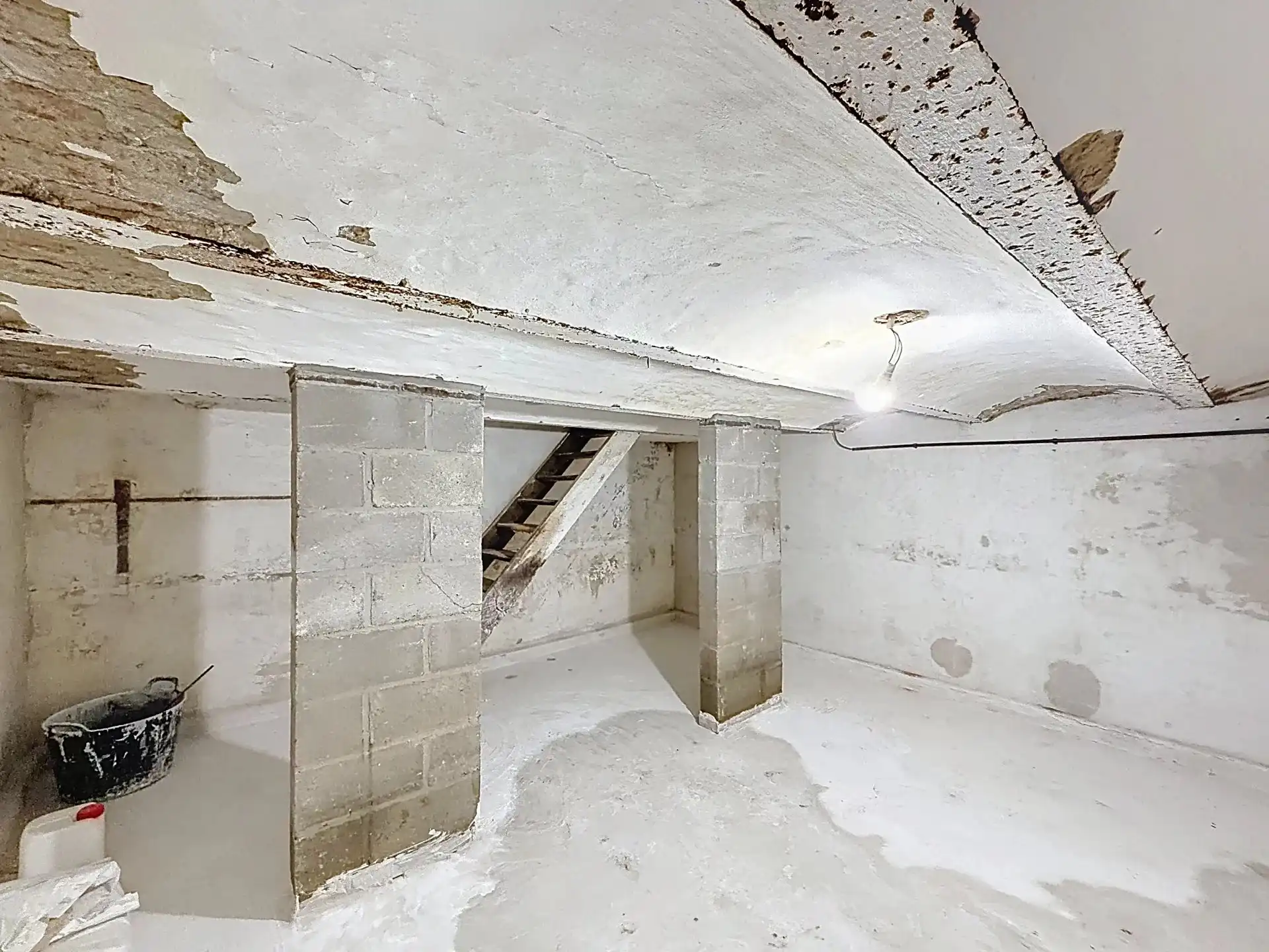 Zeer gezellig gelijkvloers appartement met 1 (mog. 2) slaapkamers, tuin, terras en staanplaats. foto 17