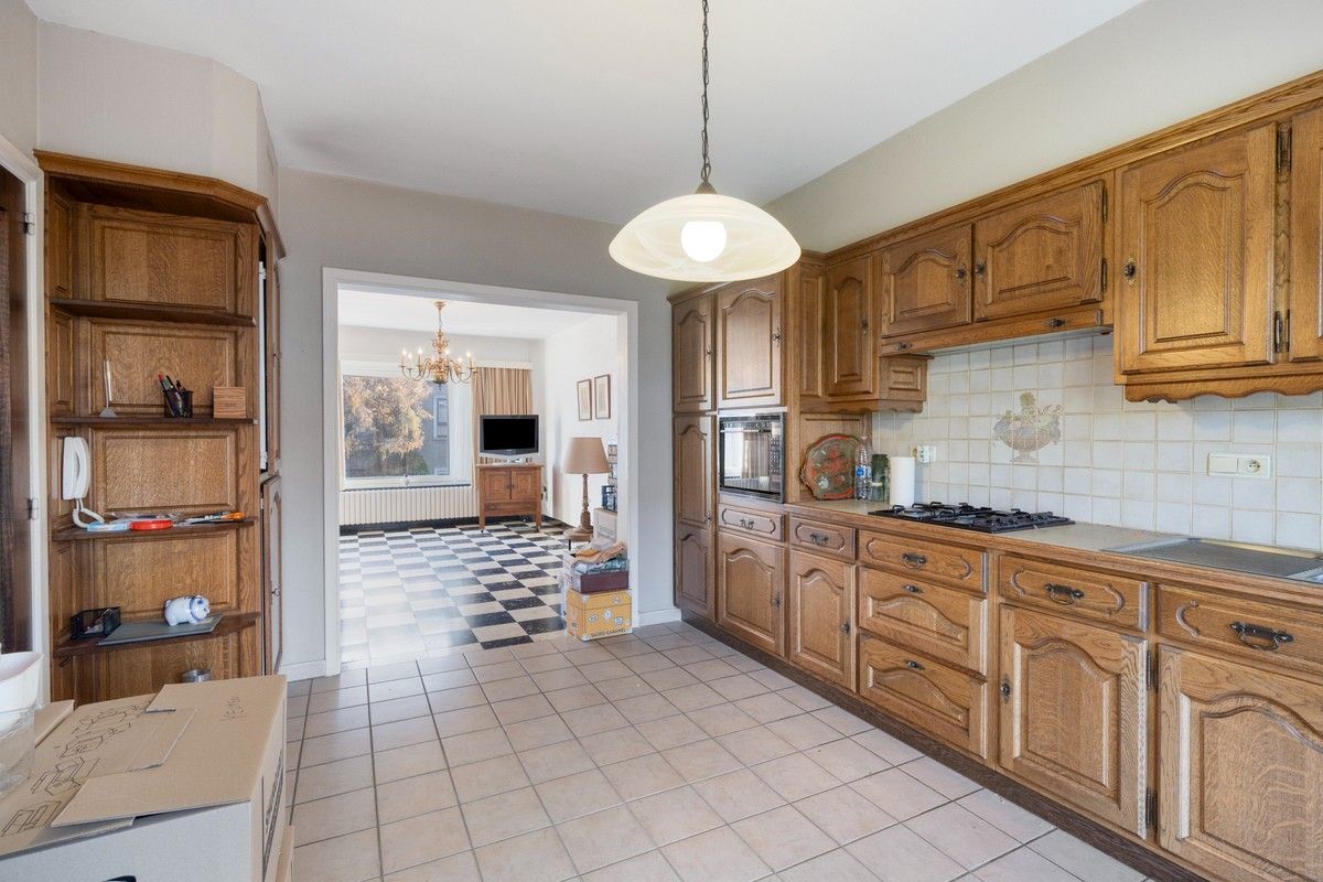 Energiezuinig bel-etage woning met zonnige tuin nabij het Sint-Pietersstation foto 7