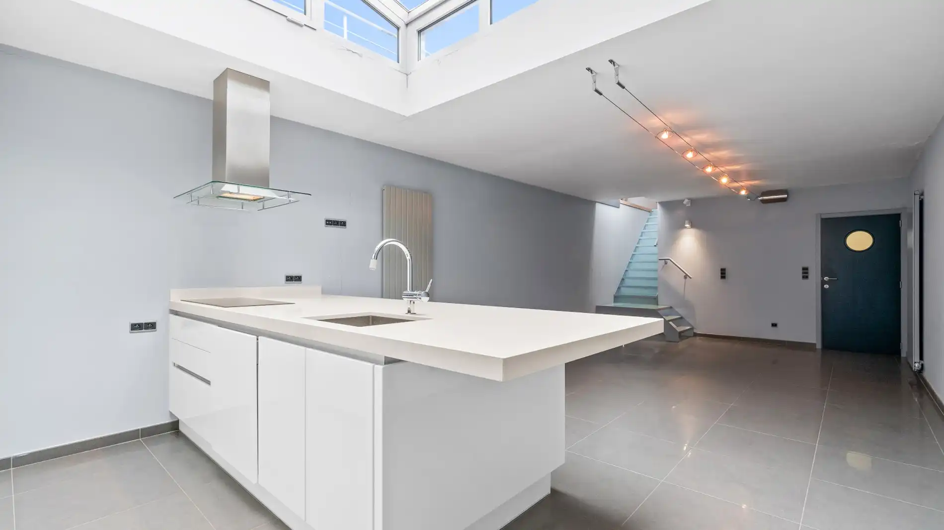 AARSCHOT - Centraal gelegen handelspand met woonst op commerciële locatie foto 3