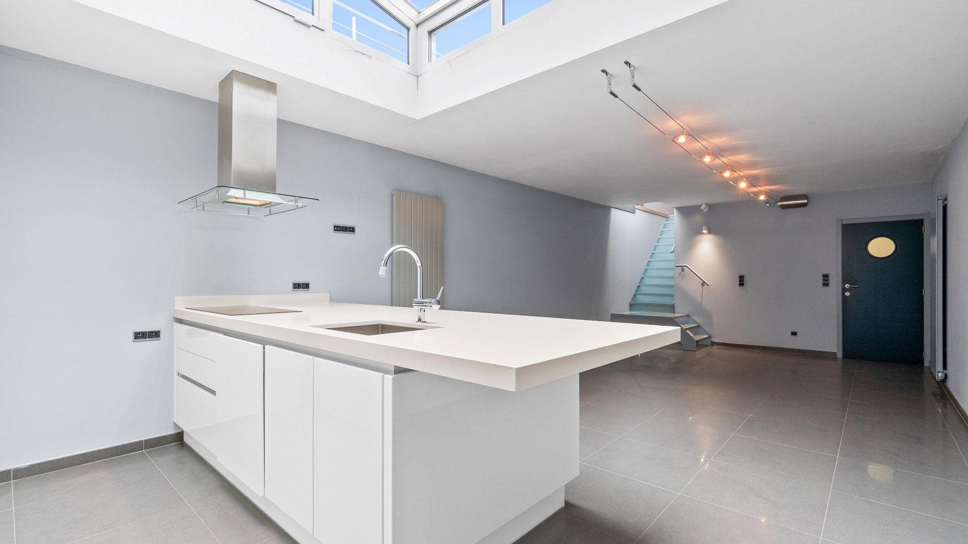 AARSCHOT - Centraal gelegen handelspand met woonst op commerciële locatie foto 3