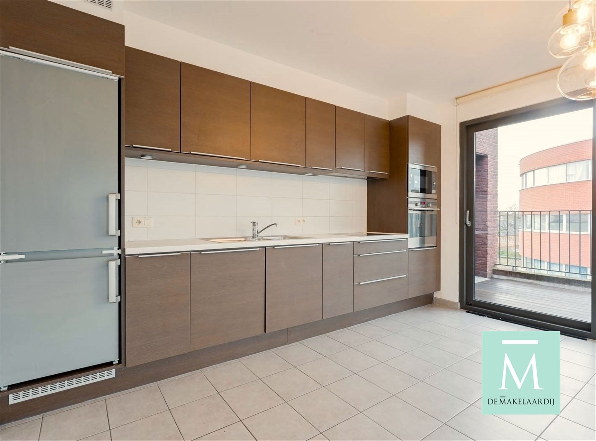 Lichtrijke en energiezuinige penthouse met twee slaapkamers foto 8