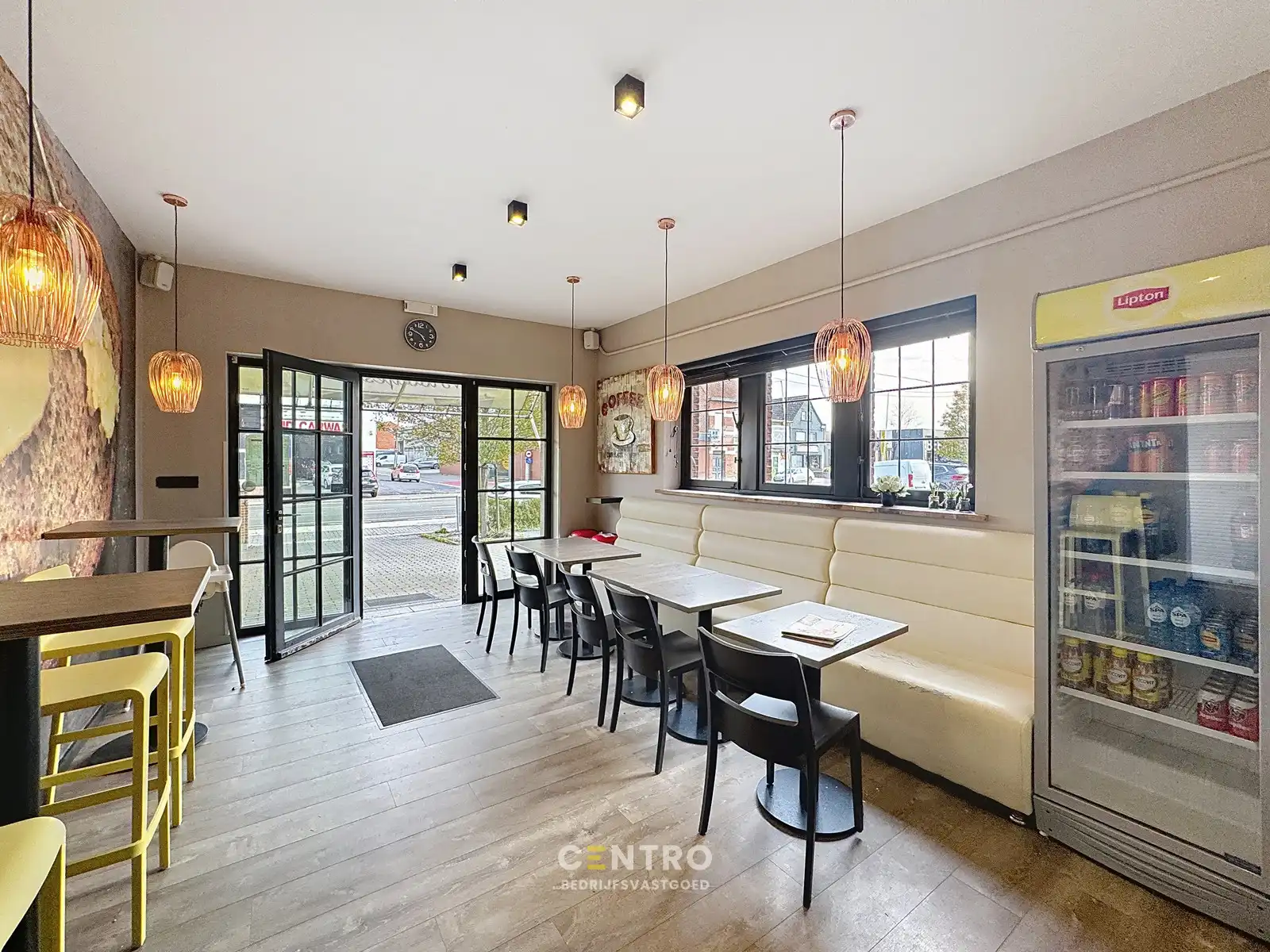 Commerciële site met woonst op toplocatie te Roeselare! foto 18