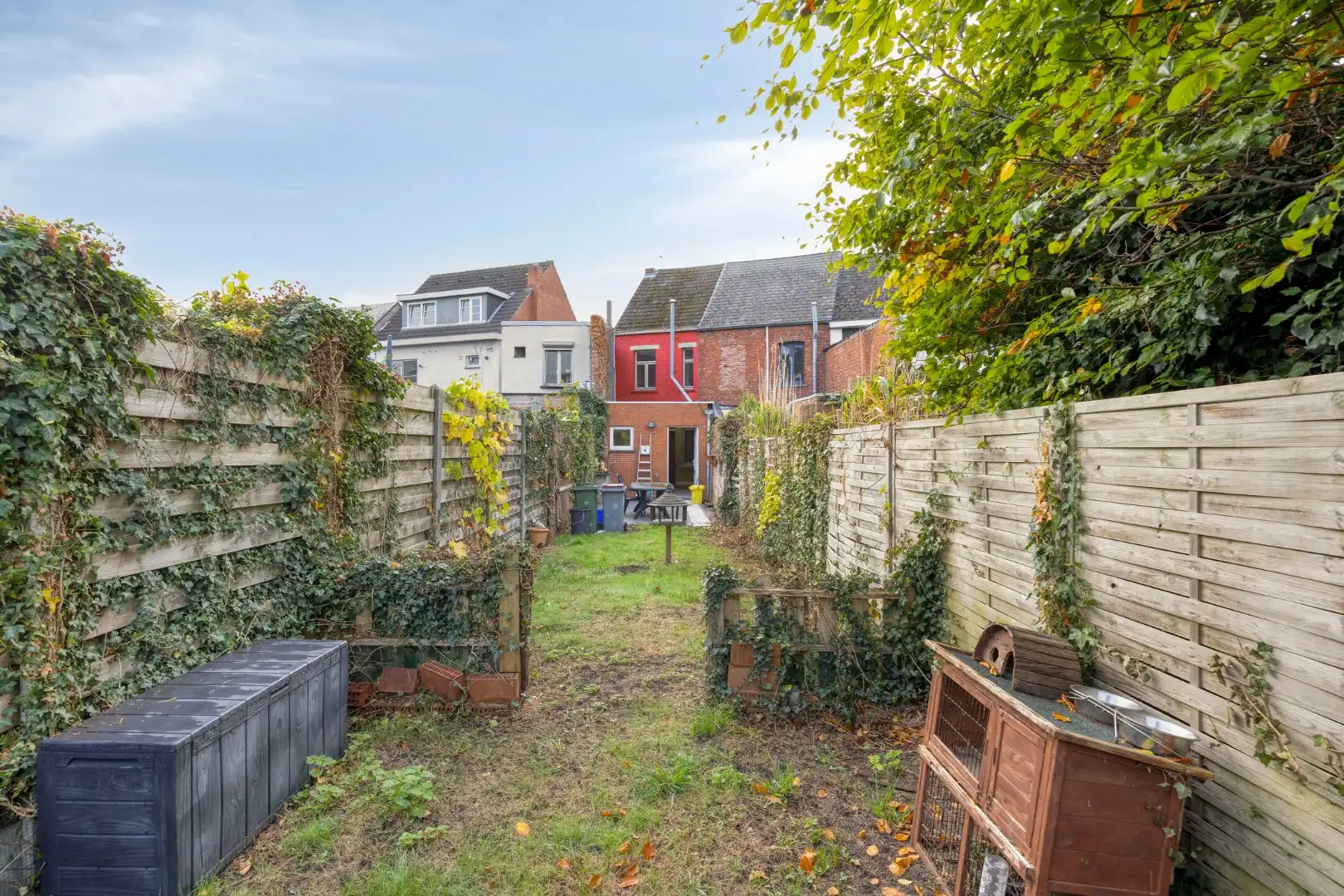 Te renoveren woning langs het centrum van Mol !  foto 17