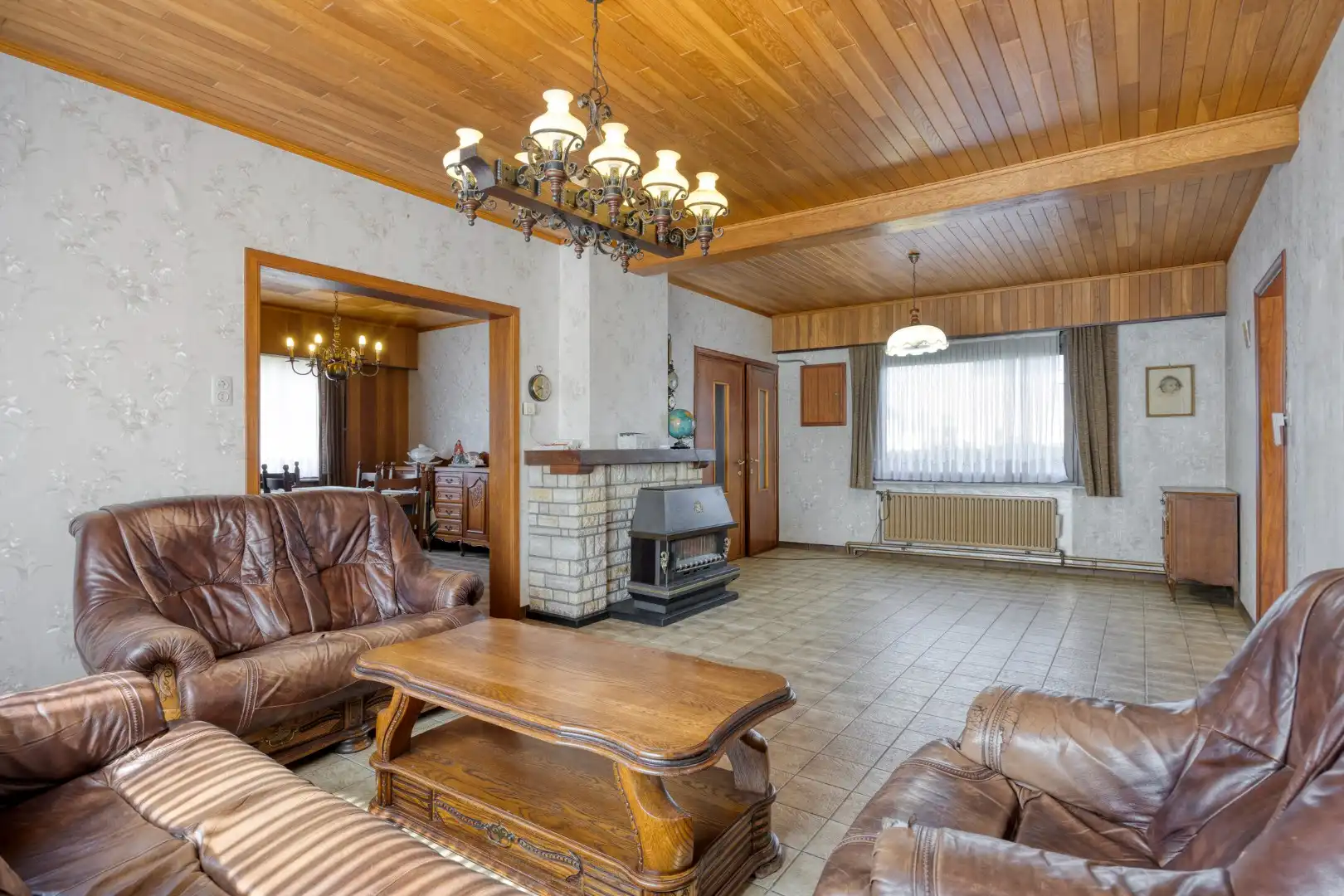 Ruime te renoveren woning met uitbreidingspotentieel en zonnig perceel van 1.738 m² !  foto 5