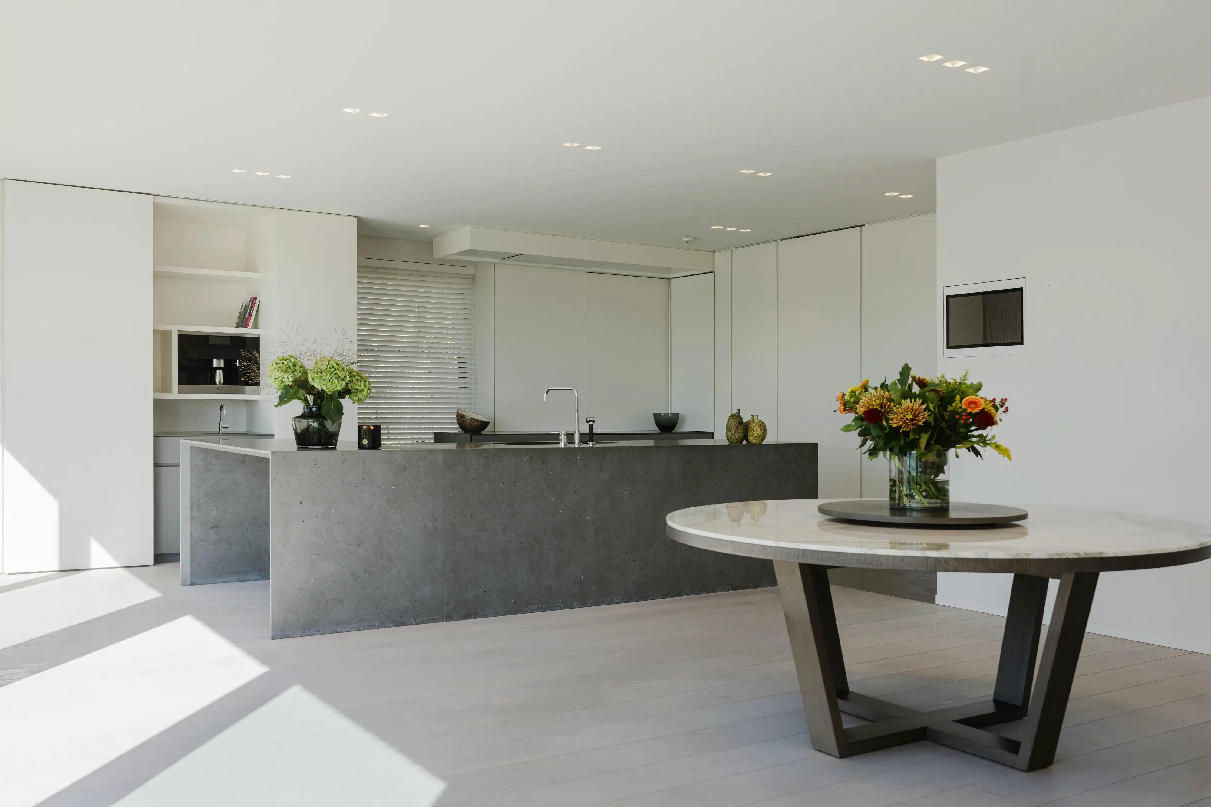 Exclusieve villa met zwembad en paardenstallen in Heule! foto 14