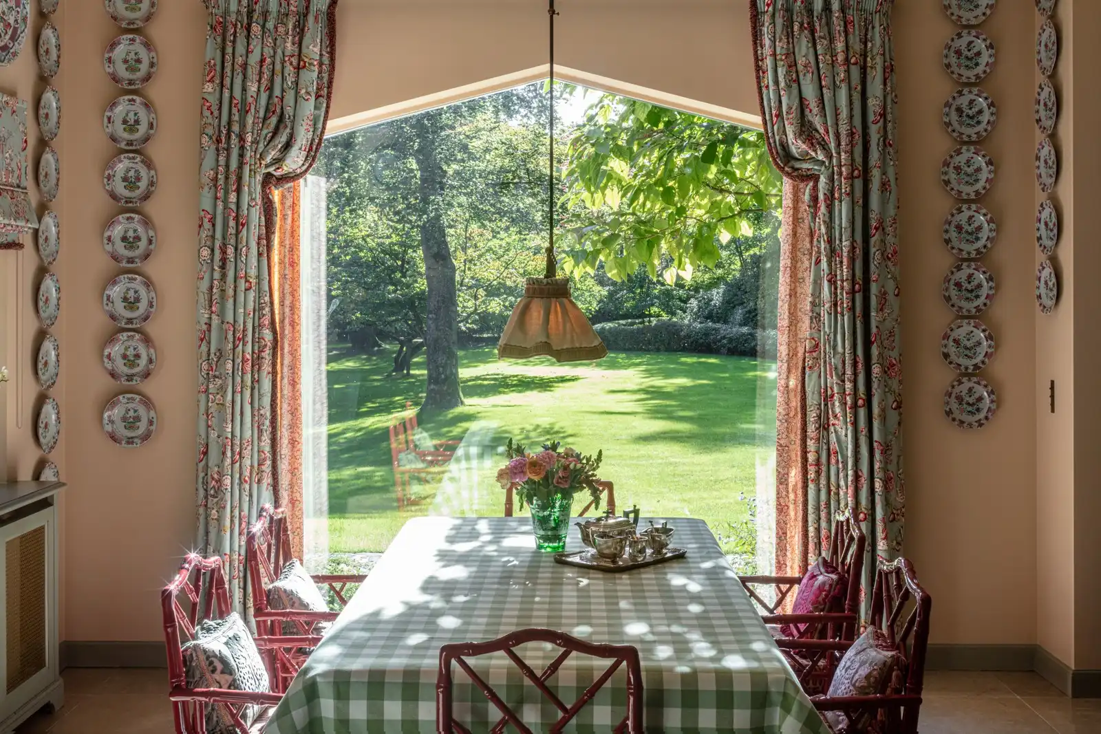 AN EXCEPTIONAL ENGLISH TUDOR RESIDENCE — SCHOTEN, ANTWERP foto 12