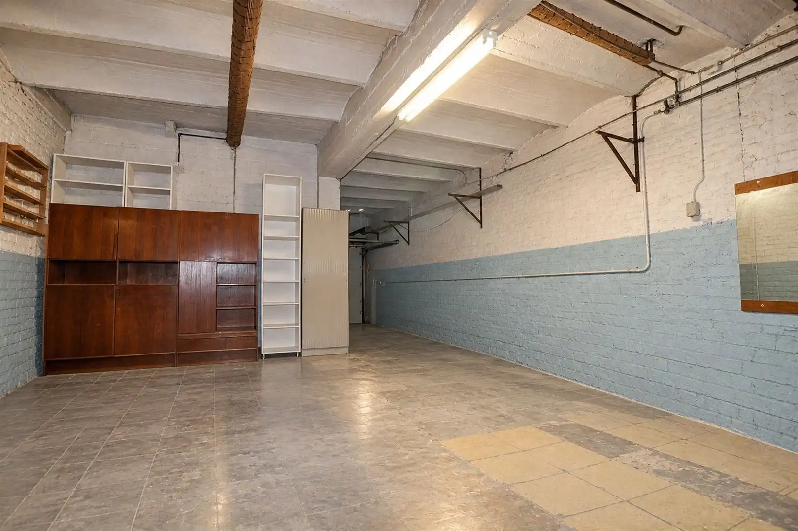 Ruime bel-etage met 2 slaapkamers, kinderkamer, garage en groot terras foto 23