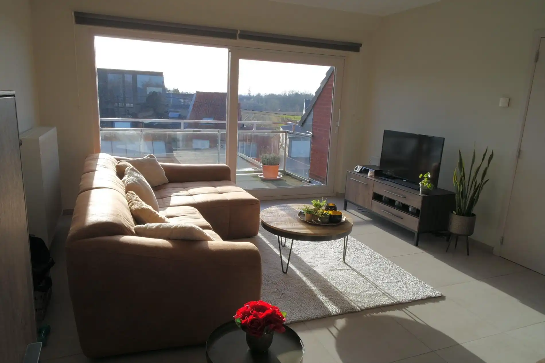 Centraal gelegen 2-slaapkamer appartement te Kortemark  foto 3