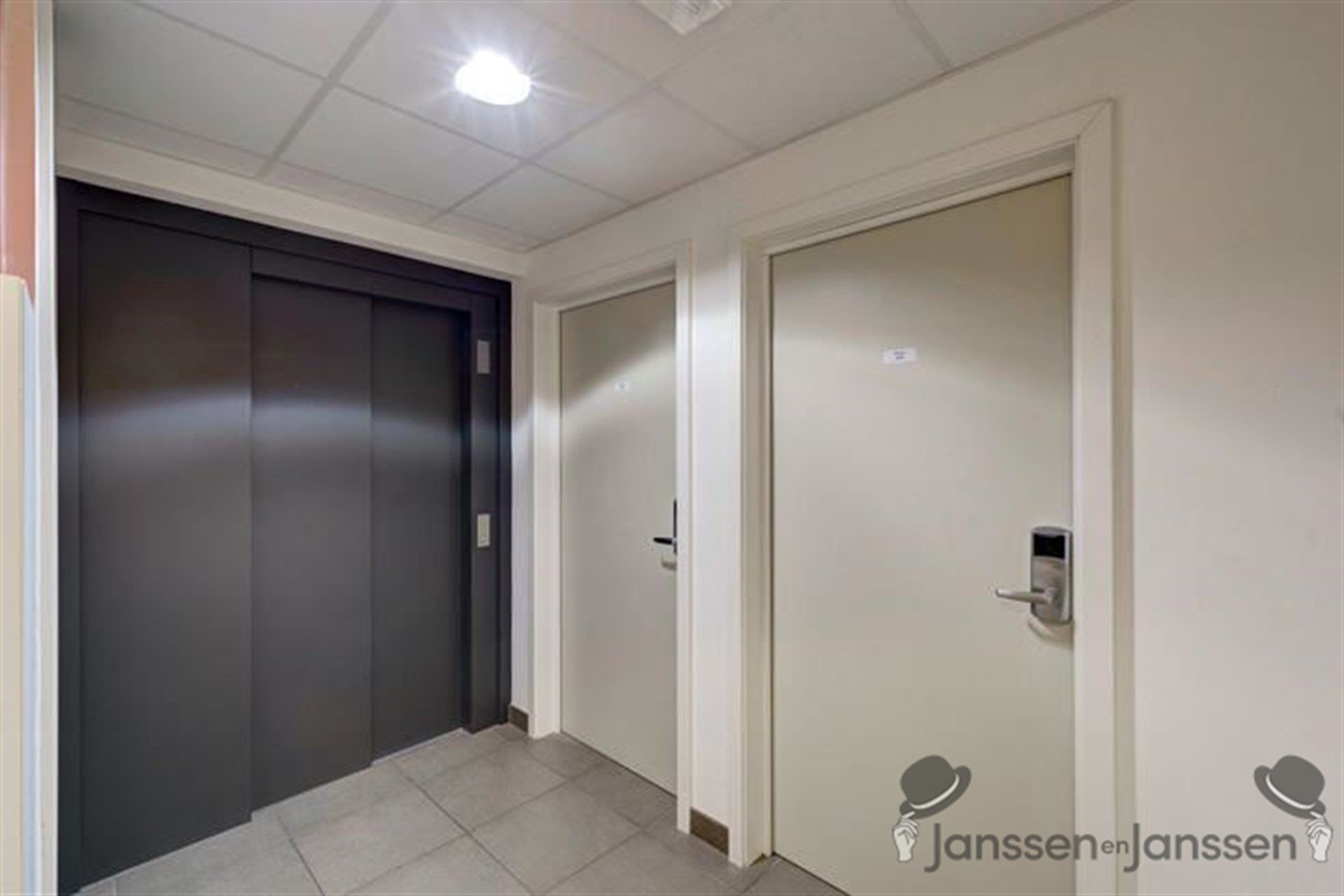 Studentenflat op topligging foto 5