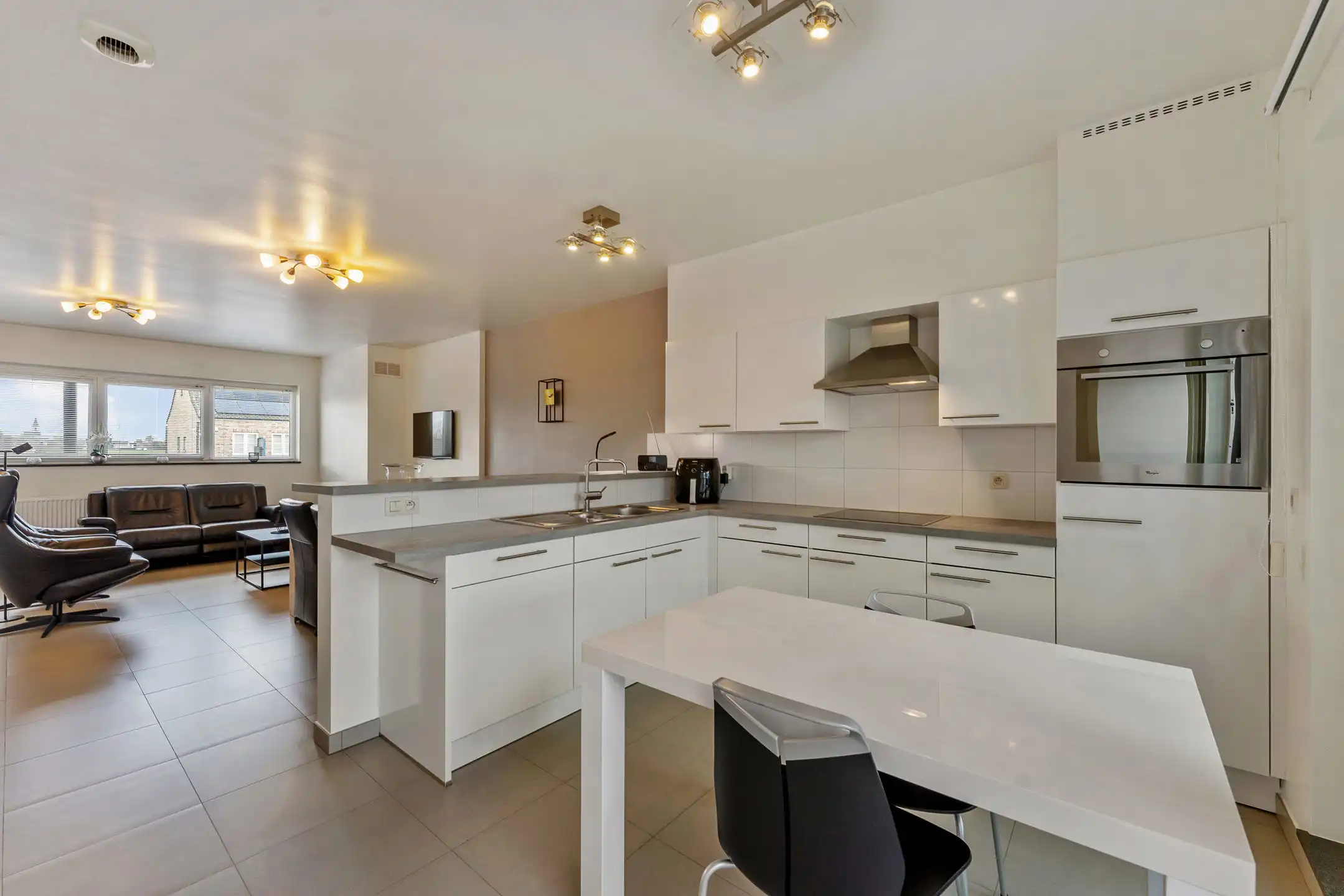 Perfect onderhouden duplex in het hart van Riemst foto 6