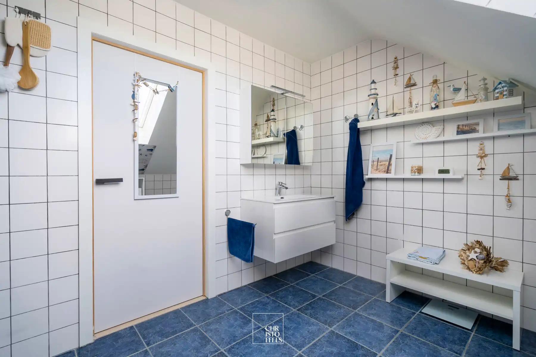 Instapklare gezinswoning (199m²) in gegeerde buurt te Lanaken!  foto 21