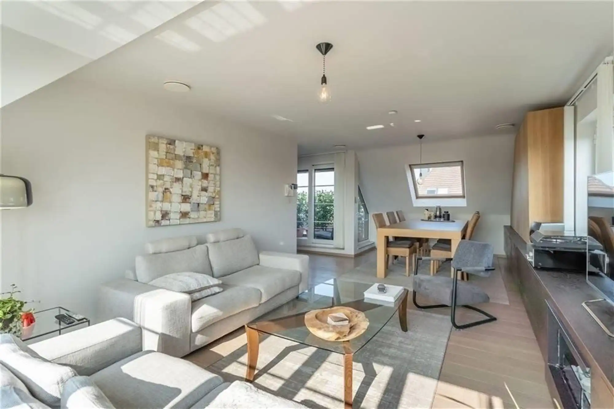 Zeer ruim appartement met 3 slaapkamers op toplocatie foto 3