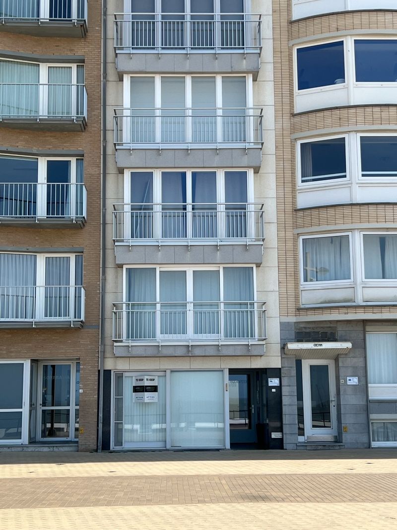 Ruim en bemeubeld gelijkvloers appartement op de Zeedijk te Middelkerke! foto 4