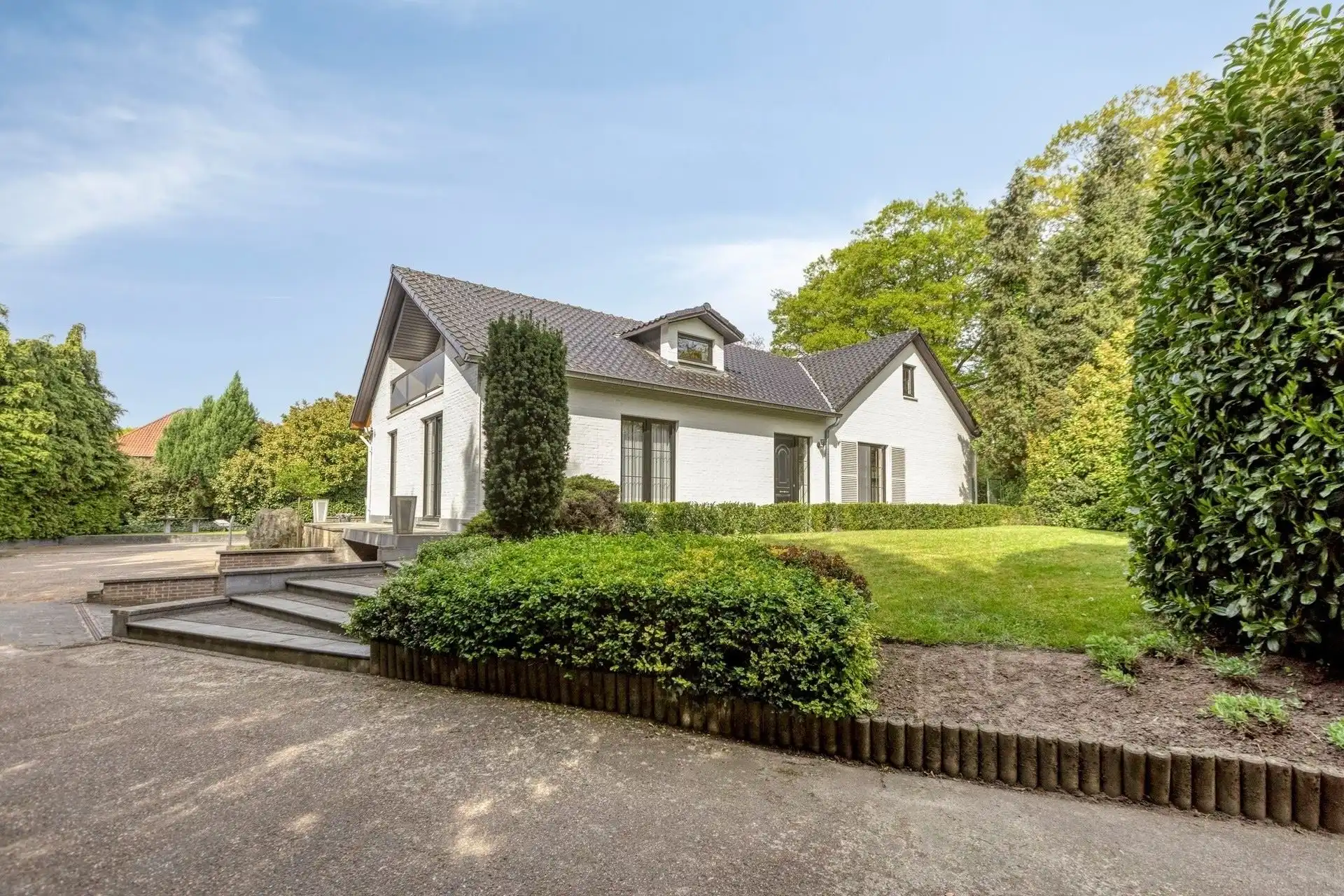 Vrijstaande villa van 306 m² op 17a95ca, gelegen vlak bij Connecterra, de toegangspoort tot het Nationaal Park Hoge Kempen, en op wandelafstand van Maasmechelen Village! foto 30