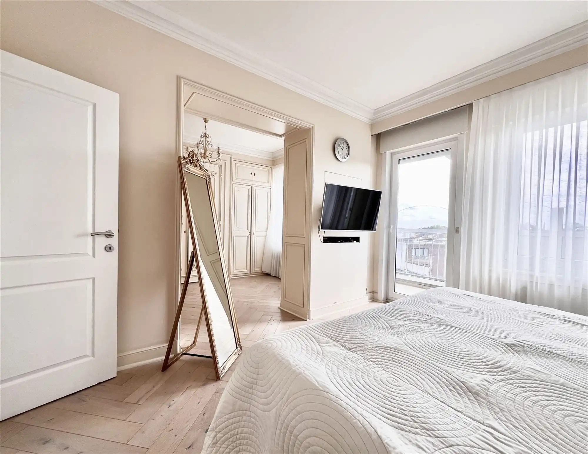 Exclusief en luxueus appartement in een prestigieus residentieel gebouw foto 16