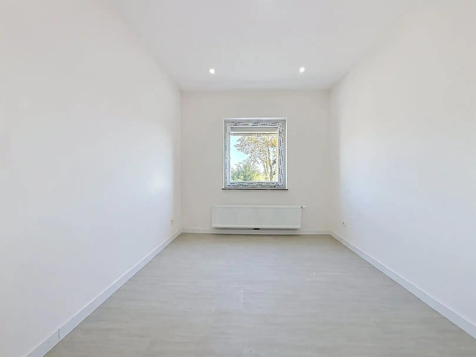 Gerenoveerde rijwoning, 4 slpks, 2 bdks, terras en tuin foto 24