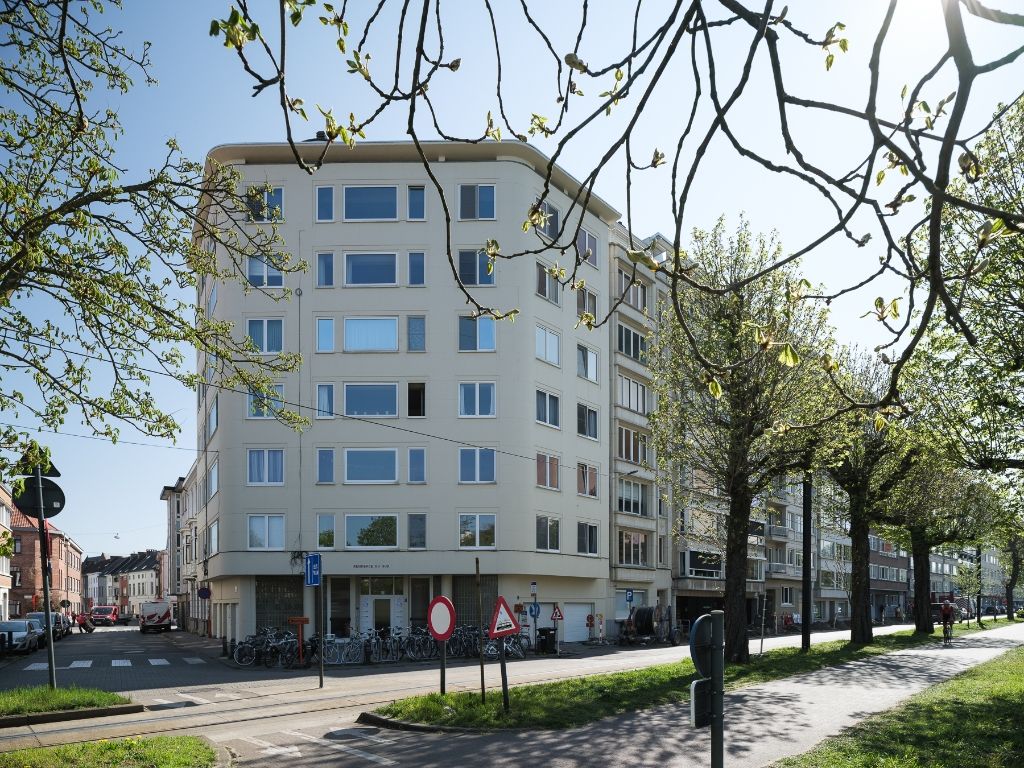 Kwalitatief hoekappartement (BVO 118 m²) met terras en een weids zicht over het Zuidpark en de torens van Gent. foto 17