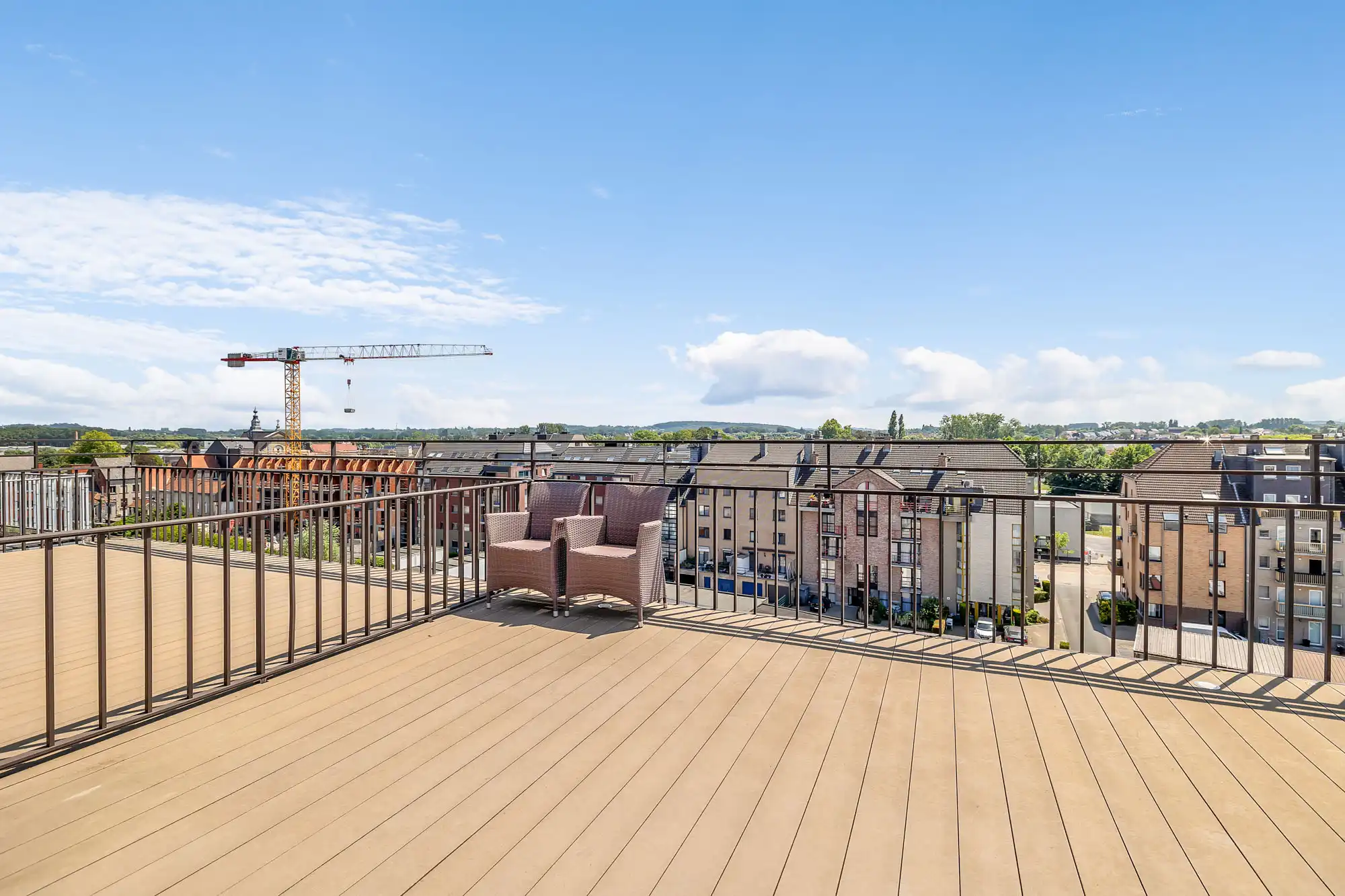 Gerenoveerd penthouse met 2 ruime terrassen in centrum foto 22