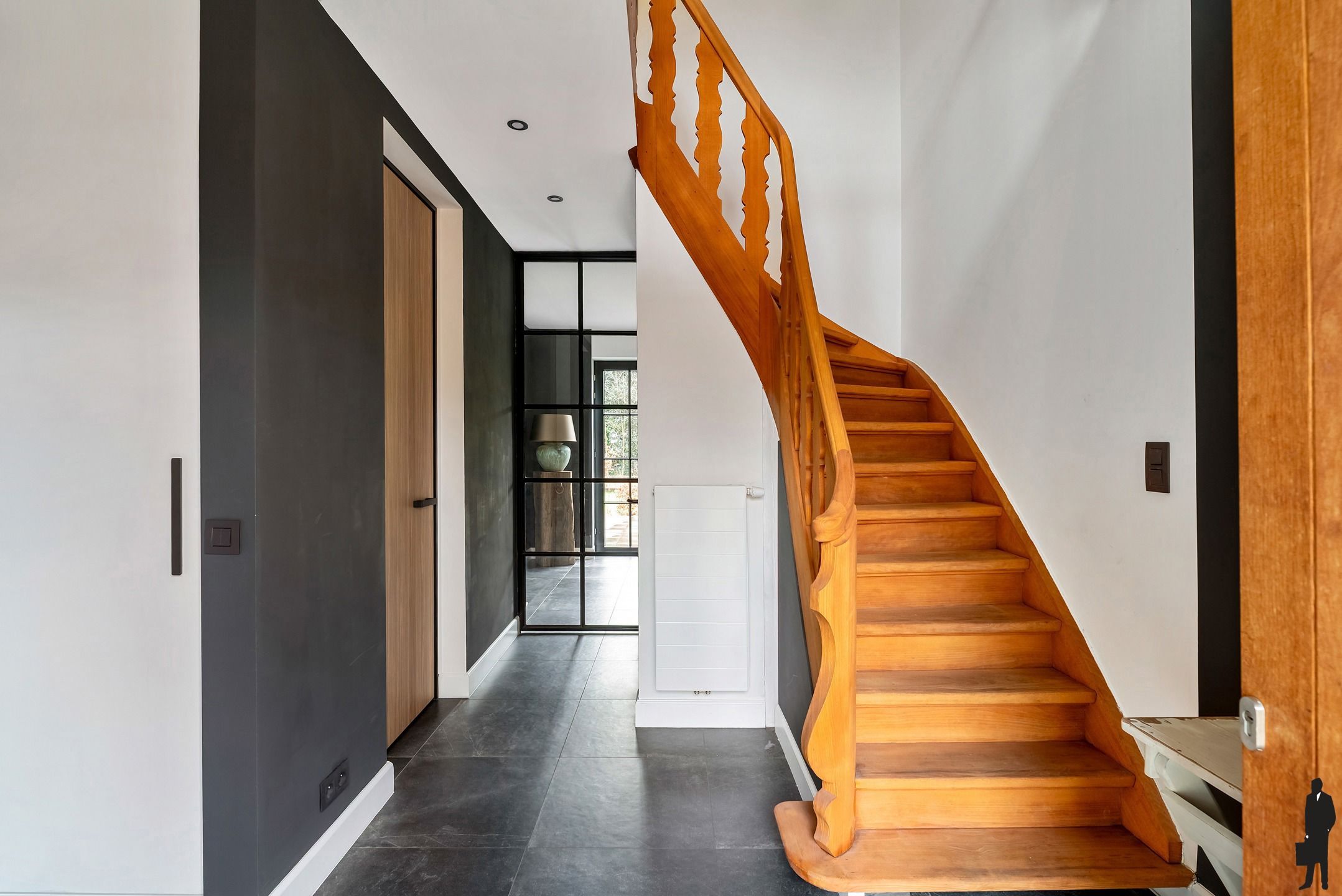 Charmante rietgedekte villa in Brasschaat: instapklaar met moderne afwerkingen en prachtige tuin!   foto 8