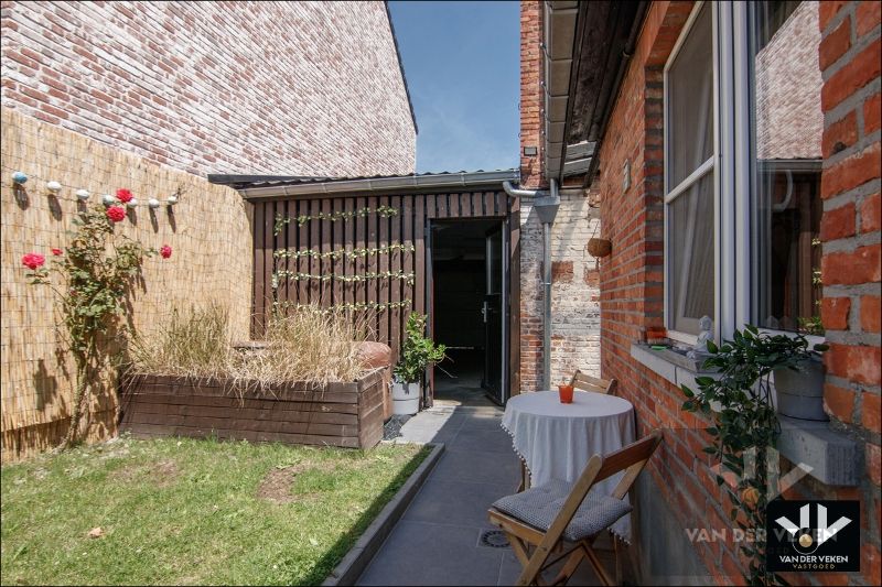 GEZELLIGE, DEGELIJK GERENOVEERDE GEZINSWONING foto 16