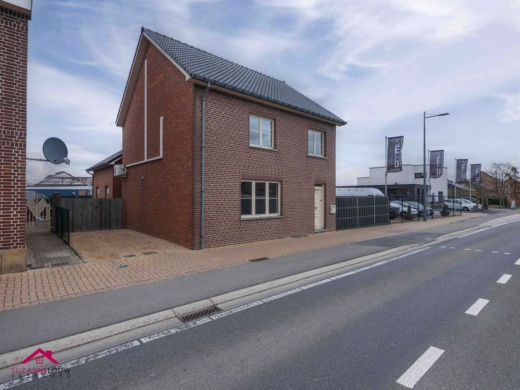 Gerenoveerde vrijstaande woning foto 3