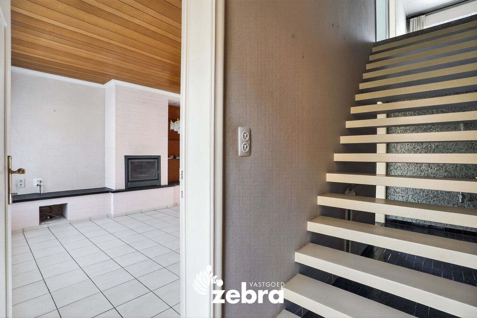 Ruime woning met 3 slaapkamers en garage nabij centrum Meulebeke! foto 16