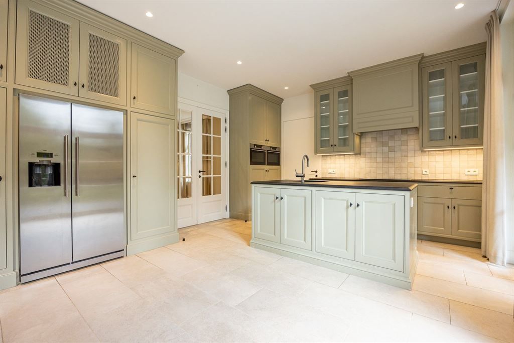 Prachtige manoirvilla met tijdloze allure en een elegante architectuur in Hof ter Linden foto 6