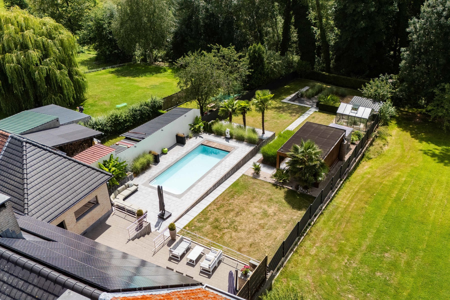 Instapklare woning 4 slpks met zwembad en poolhouse foto 2