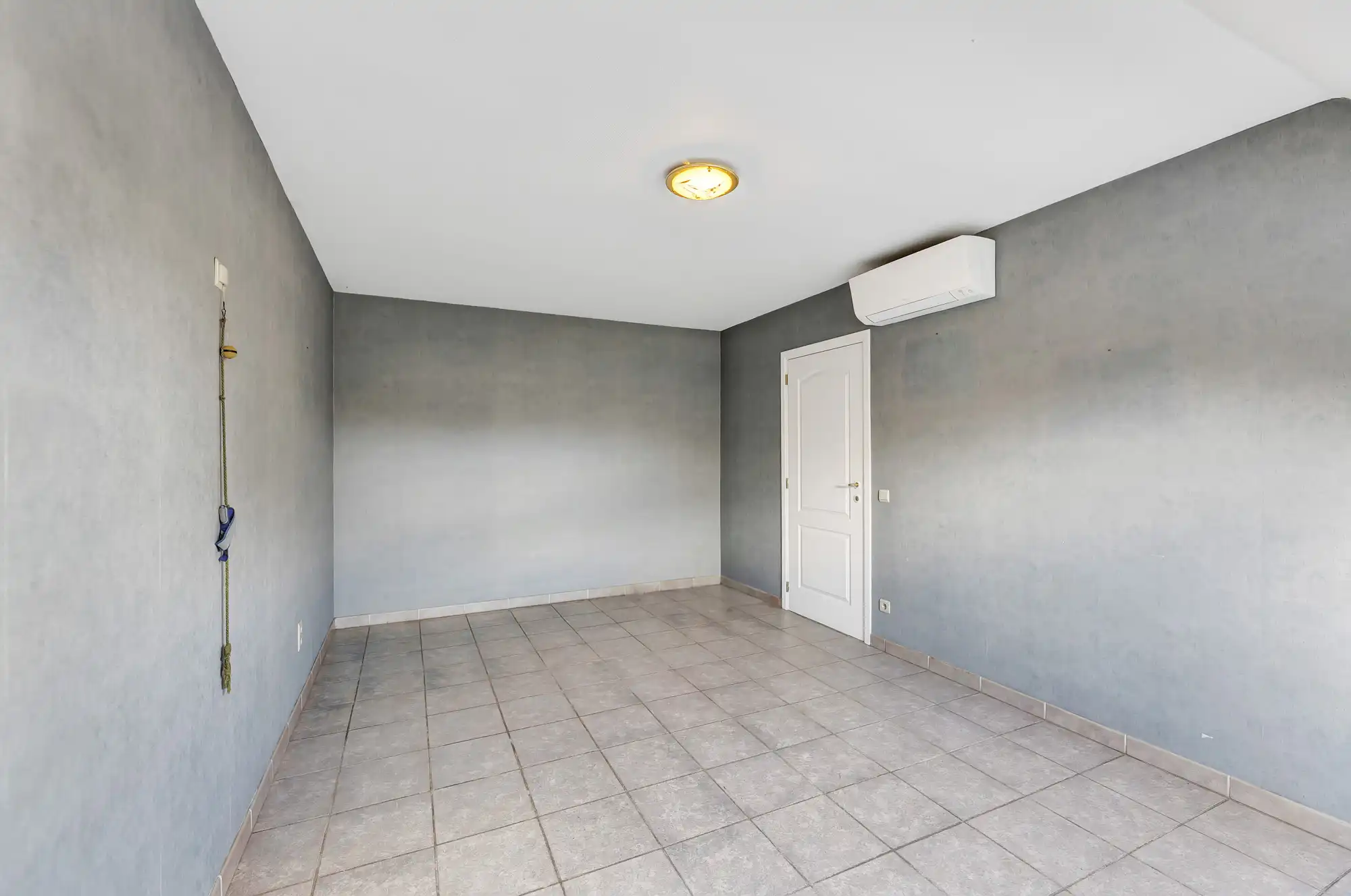 Bel-etage woning met 3 slaapkamers, garage en tuin foto 9