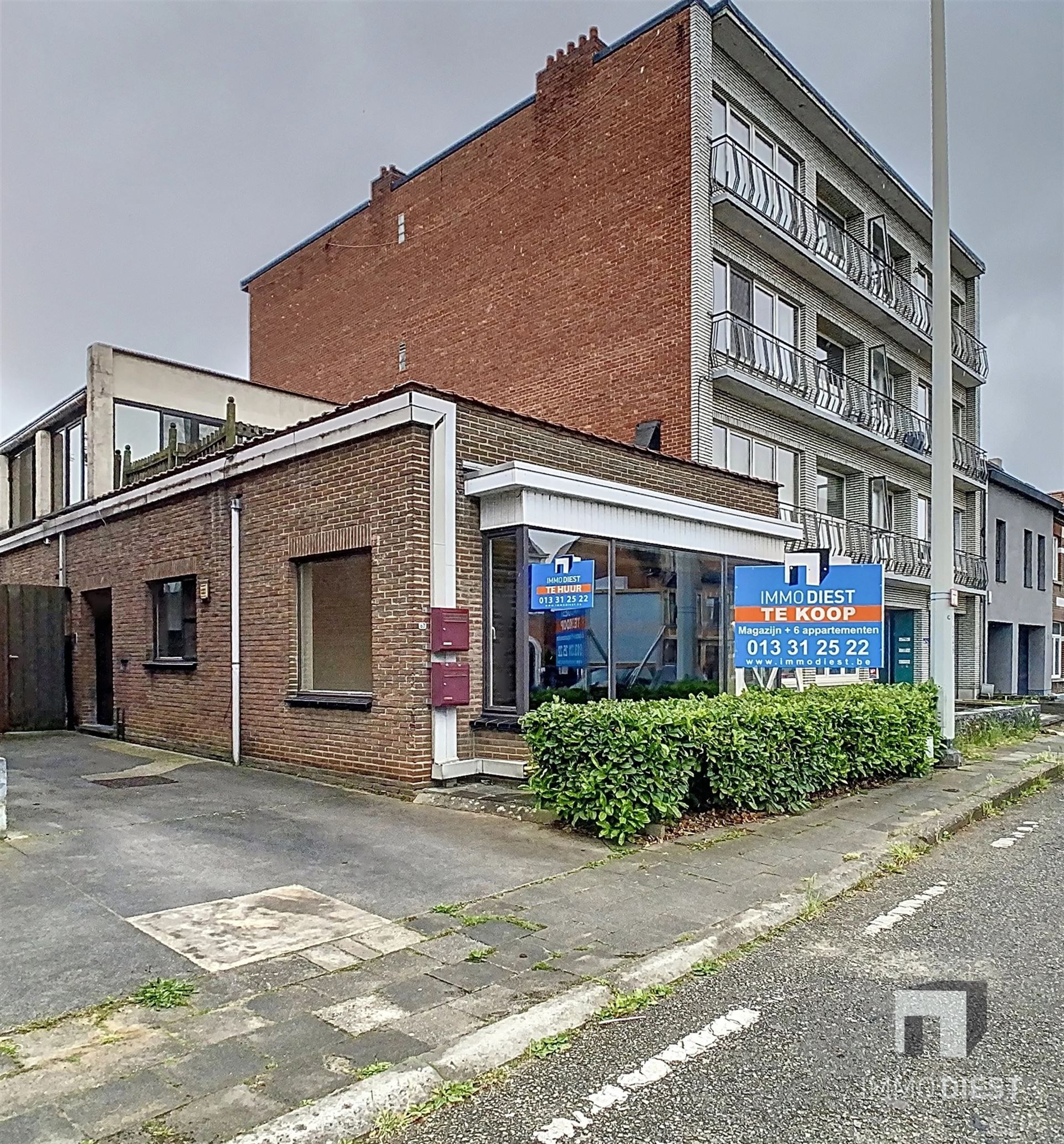 Gelijkvloers appartement foto {{pictureIndex}}