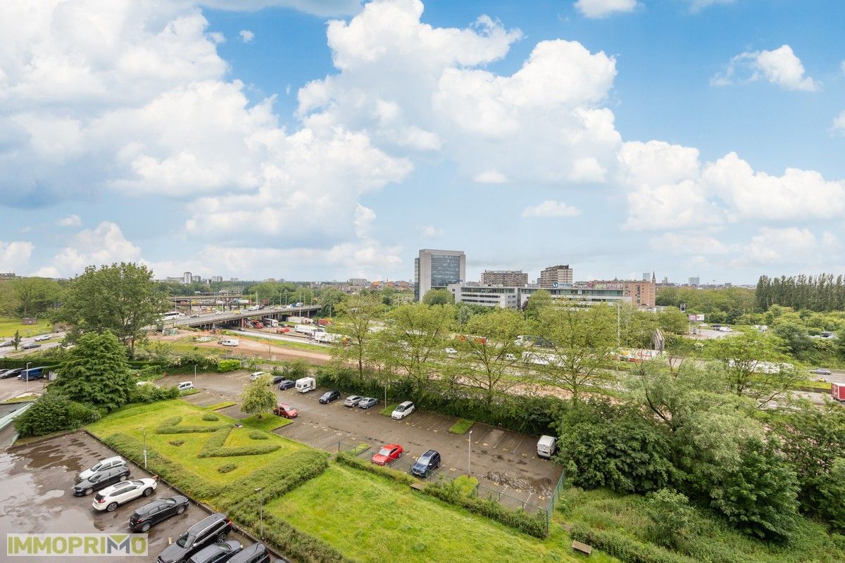 2 slaapkamer appartement gelegen nabij het Rivierenhof foto 1