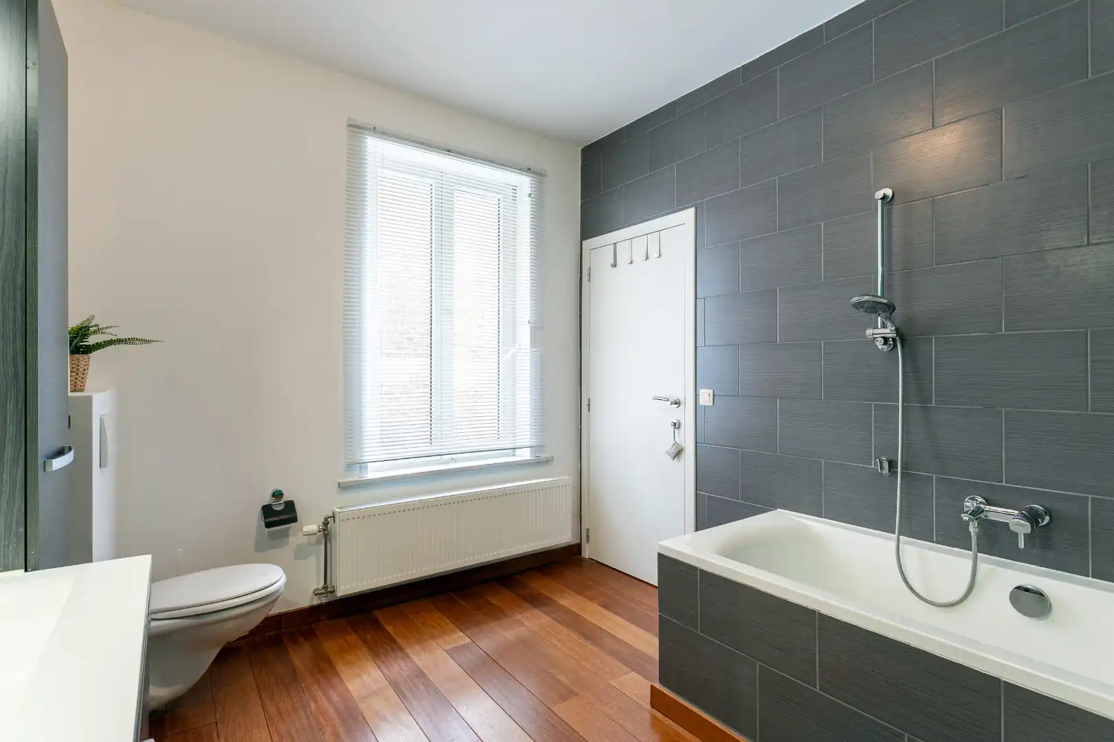 Instapklare woning (EPC B) met 3 slpk, 2 badk en terras te Halle (nabij station) foto 17