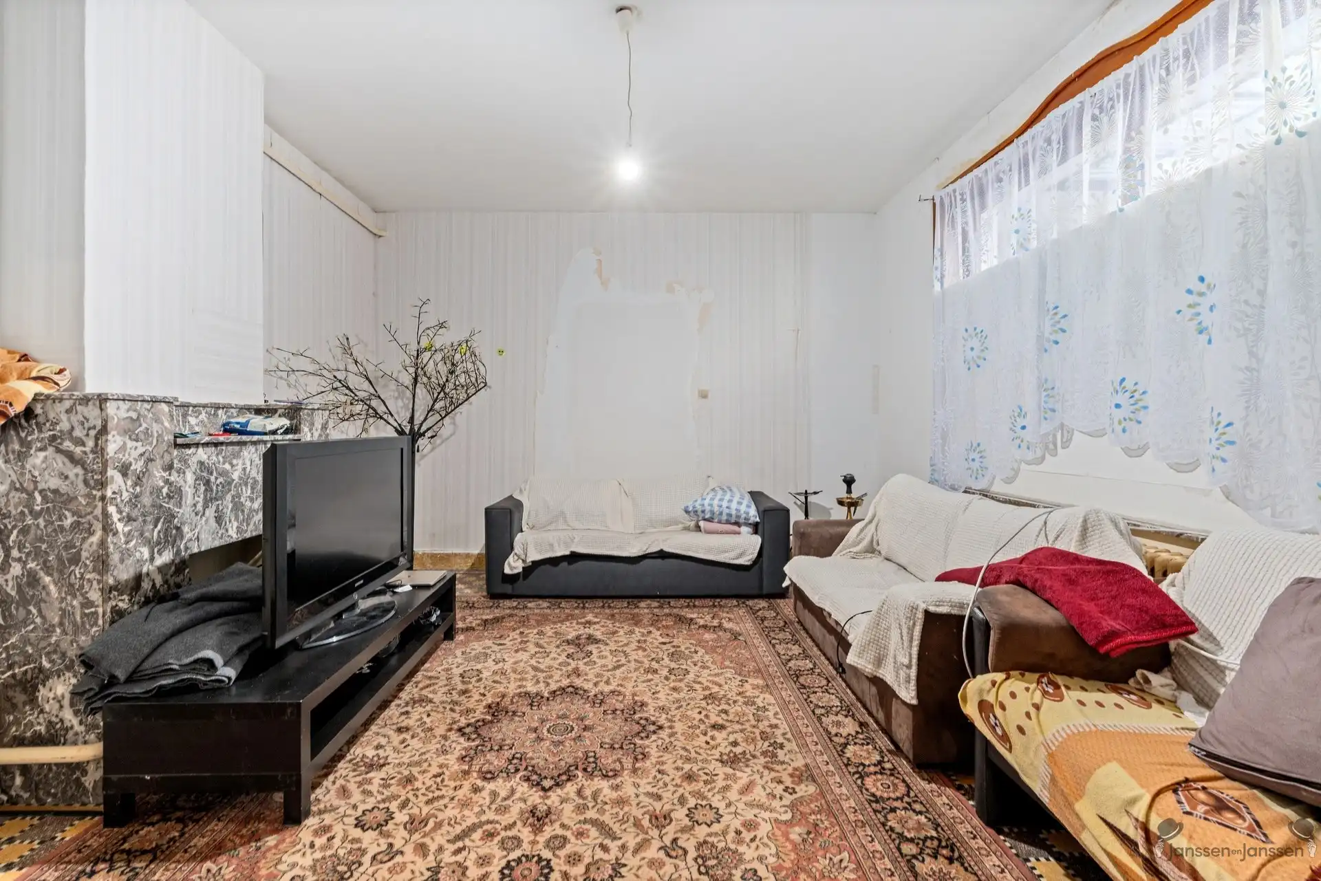 Ruime rijwoning met tal van mogelijkheden op een perceel van ca. 3a56ca in Leopoldsburg foto 9