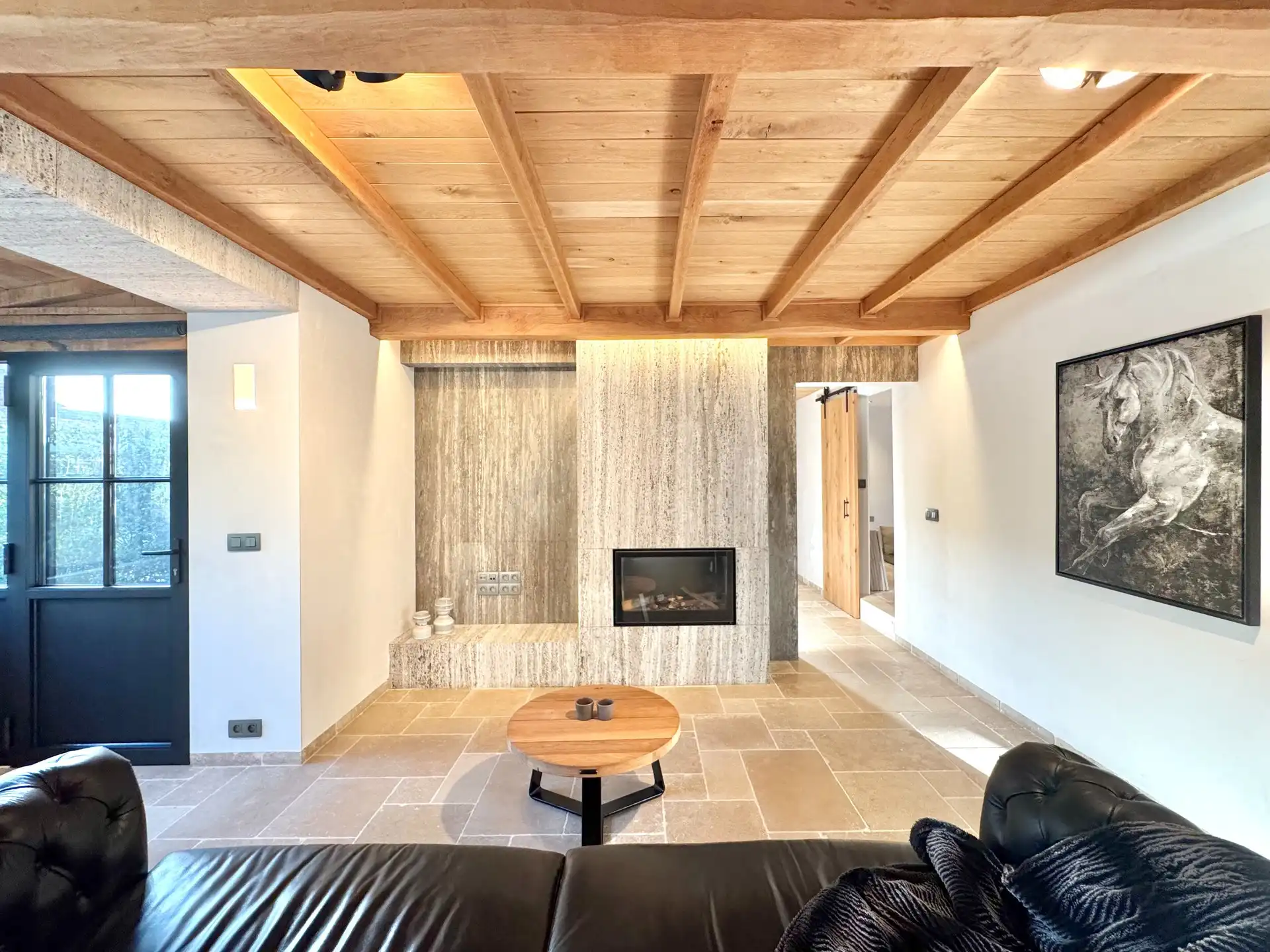 LANDELIJK GELEGEN WONING MET MAGAZIJN EN APARTE STUDIO foto 14