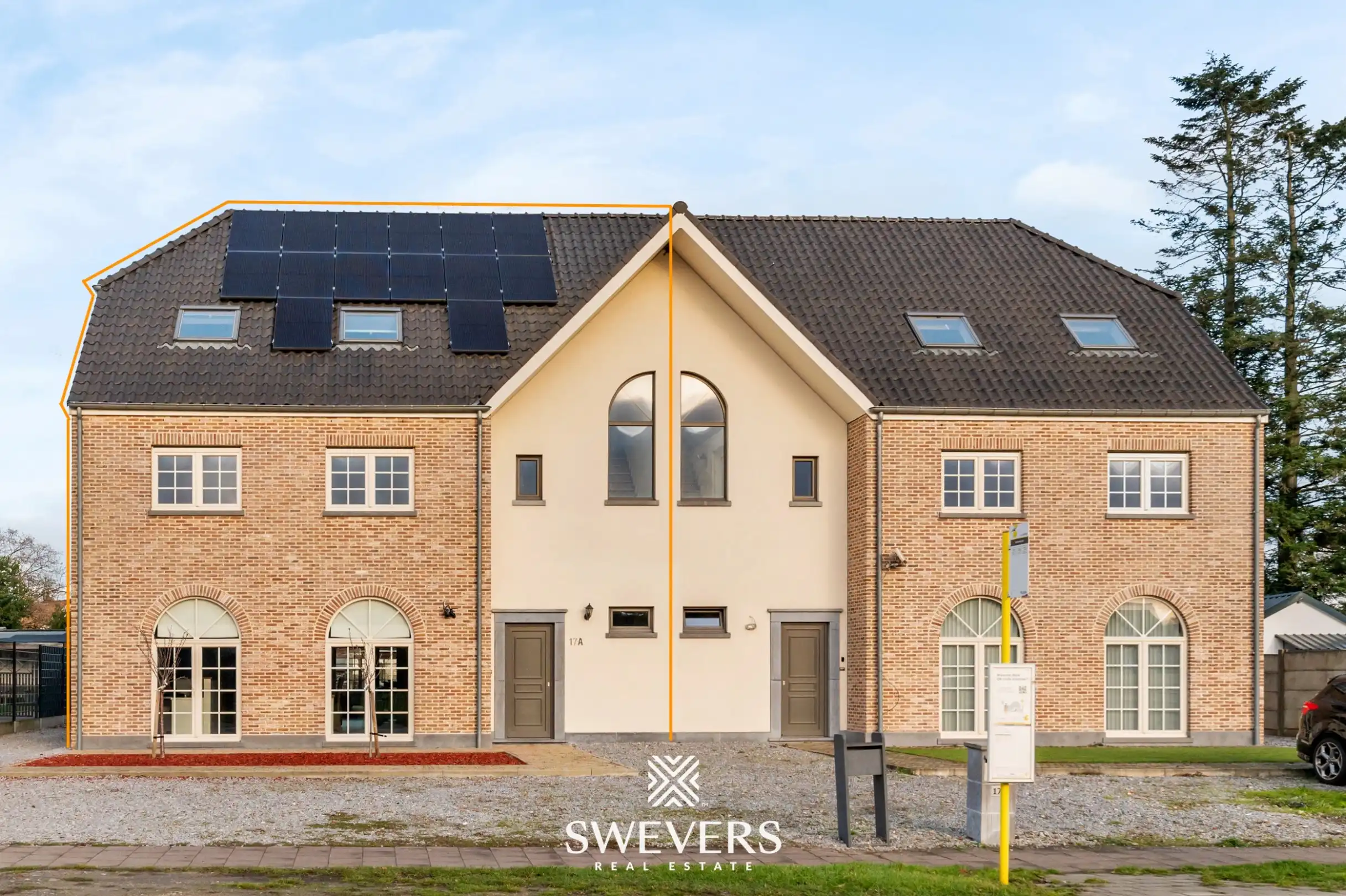 Rustig gelegen energiezuinige halfopen woning met 6 slaapkamers foto {{pictureIndex}}