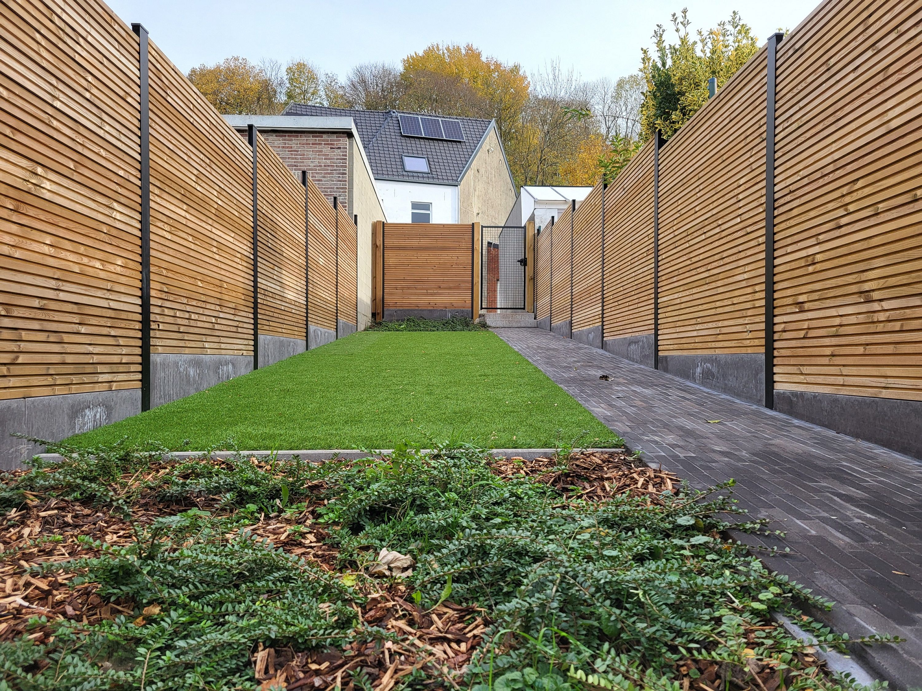 Deze volledig gerenoveerde woning (2025) biedt modern wooncomfort op een centrale ligging in het centrum, met winkels, scholen en openbaar vervoer op wandelafstand.  foto 28