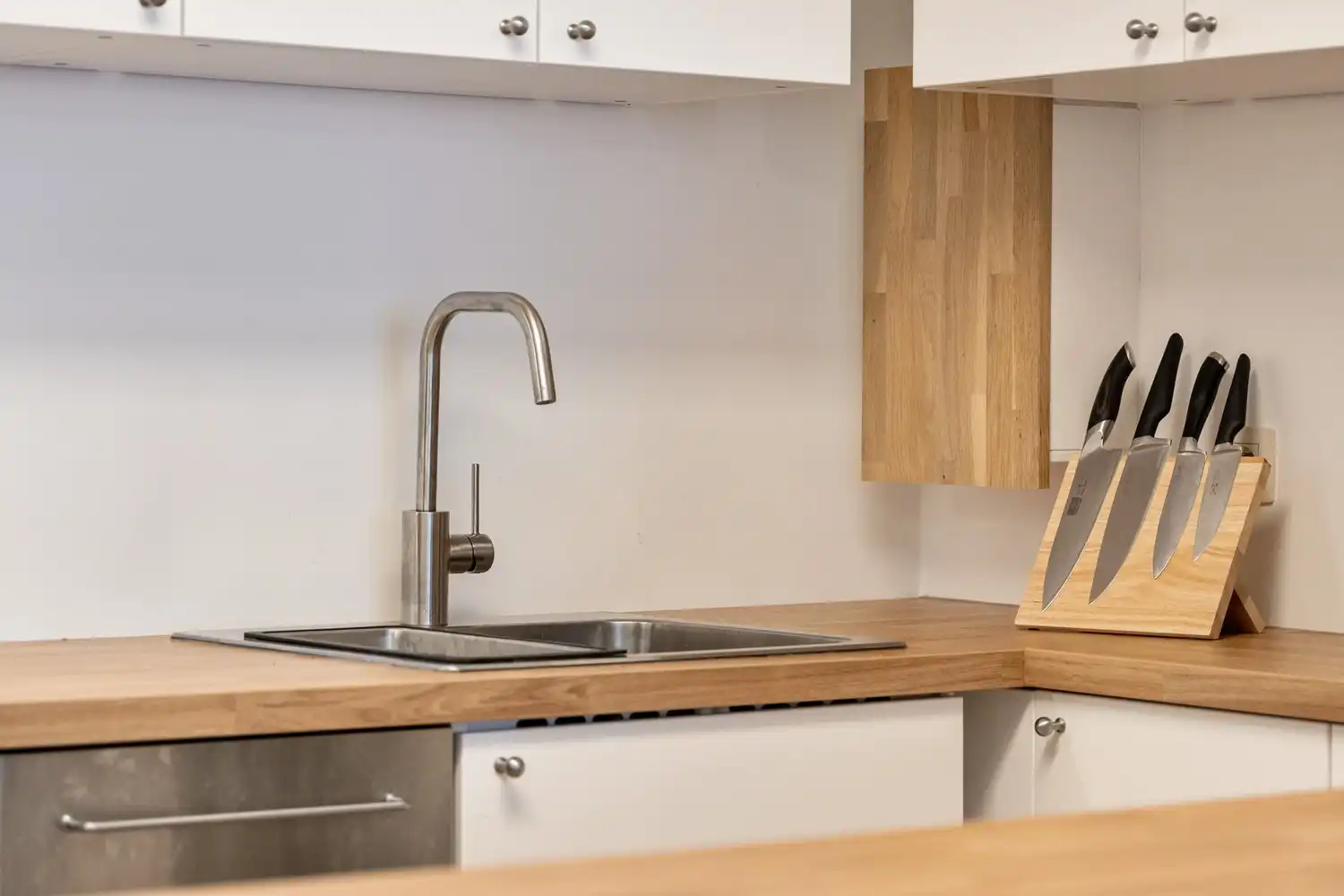 Recent gerenoveerd en energiezuinig appartement met 1 slaapkamer te centrum Leuven! foto 14