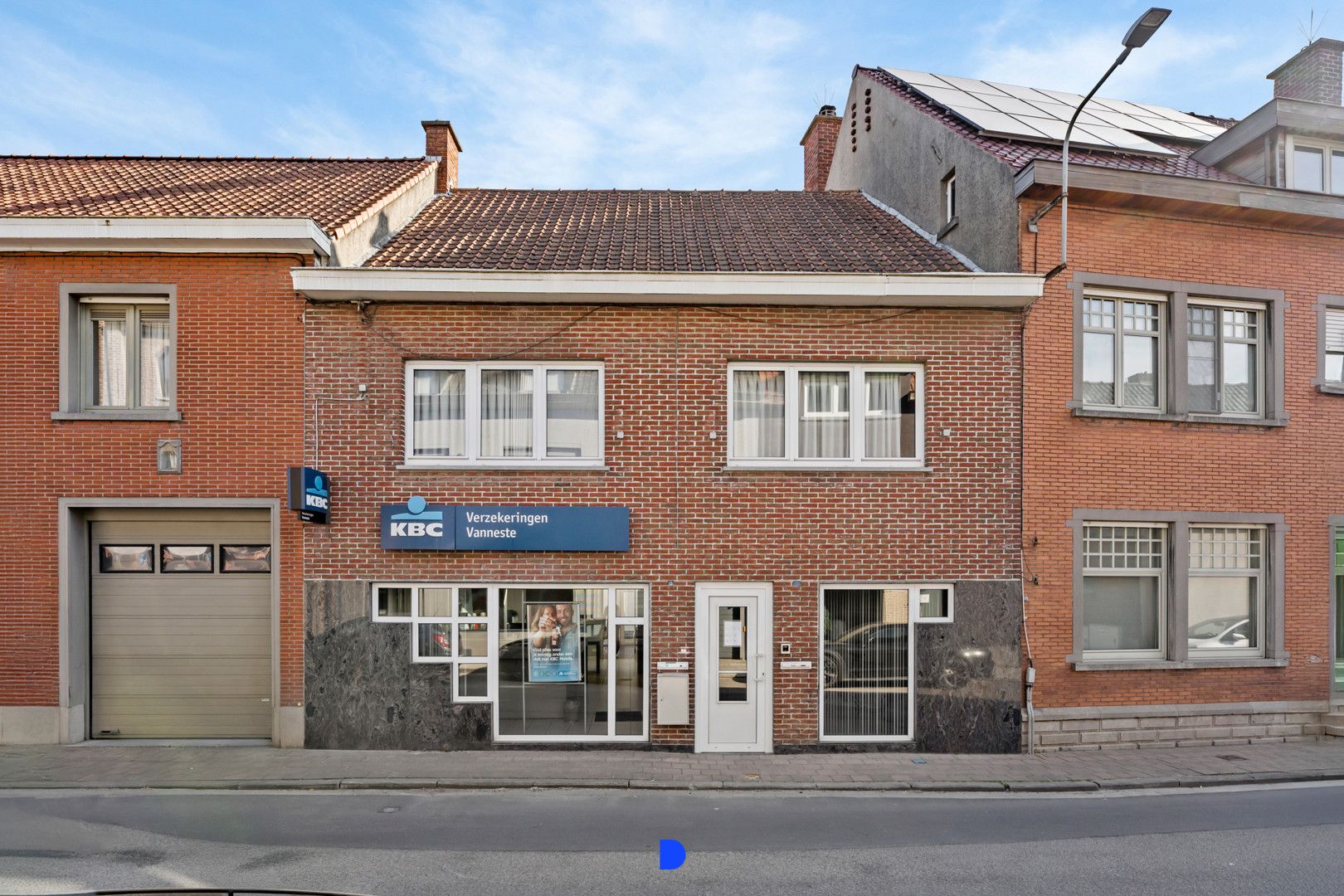 Instapklare kantoorruimte met appartement centrum Meulebeke foto 3