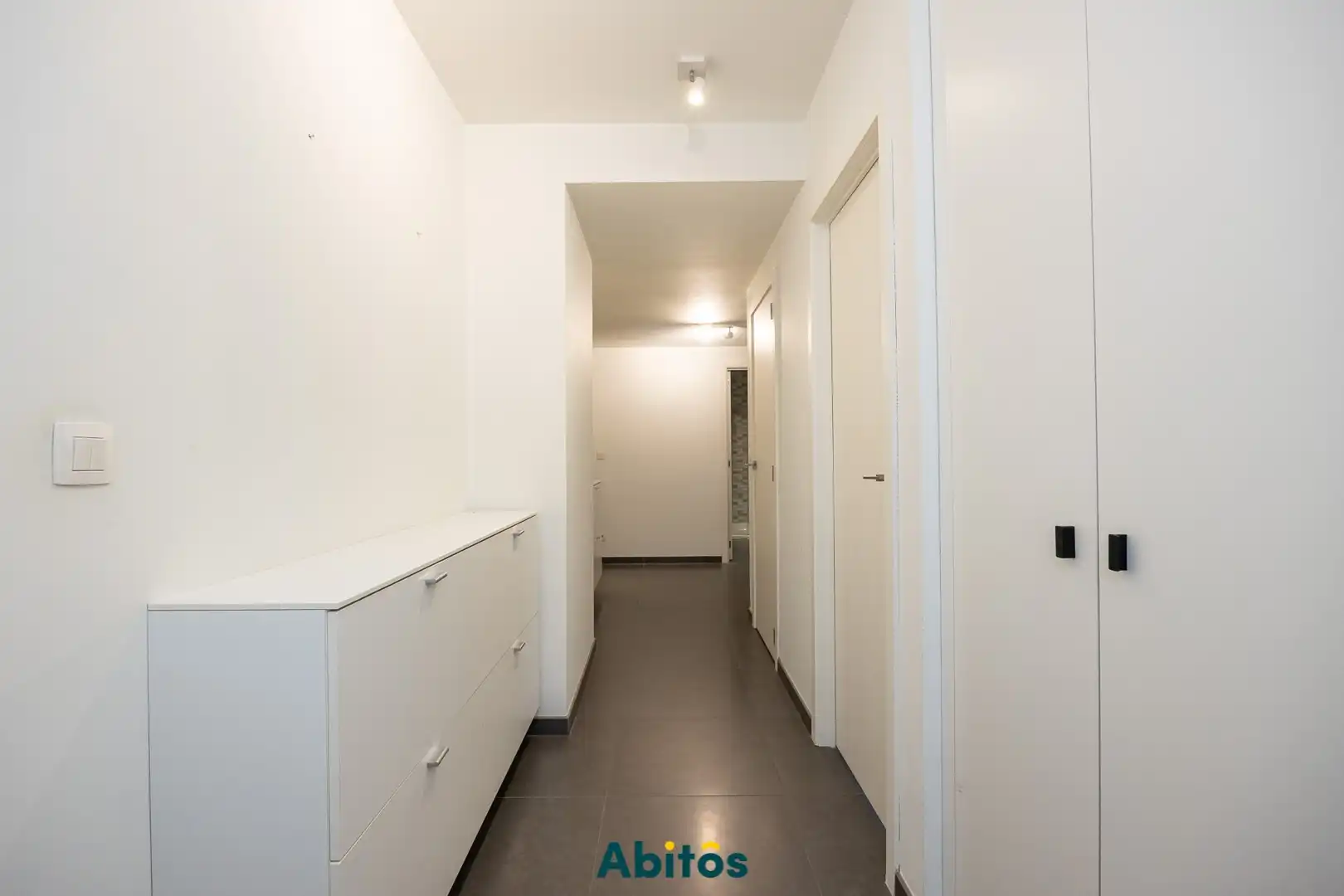 Gelijkvloers appartement met drie slaapkamers foto 17