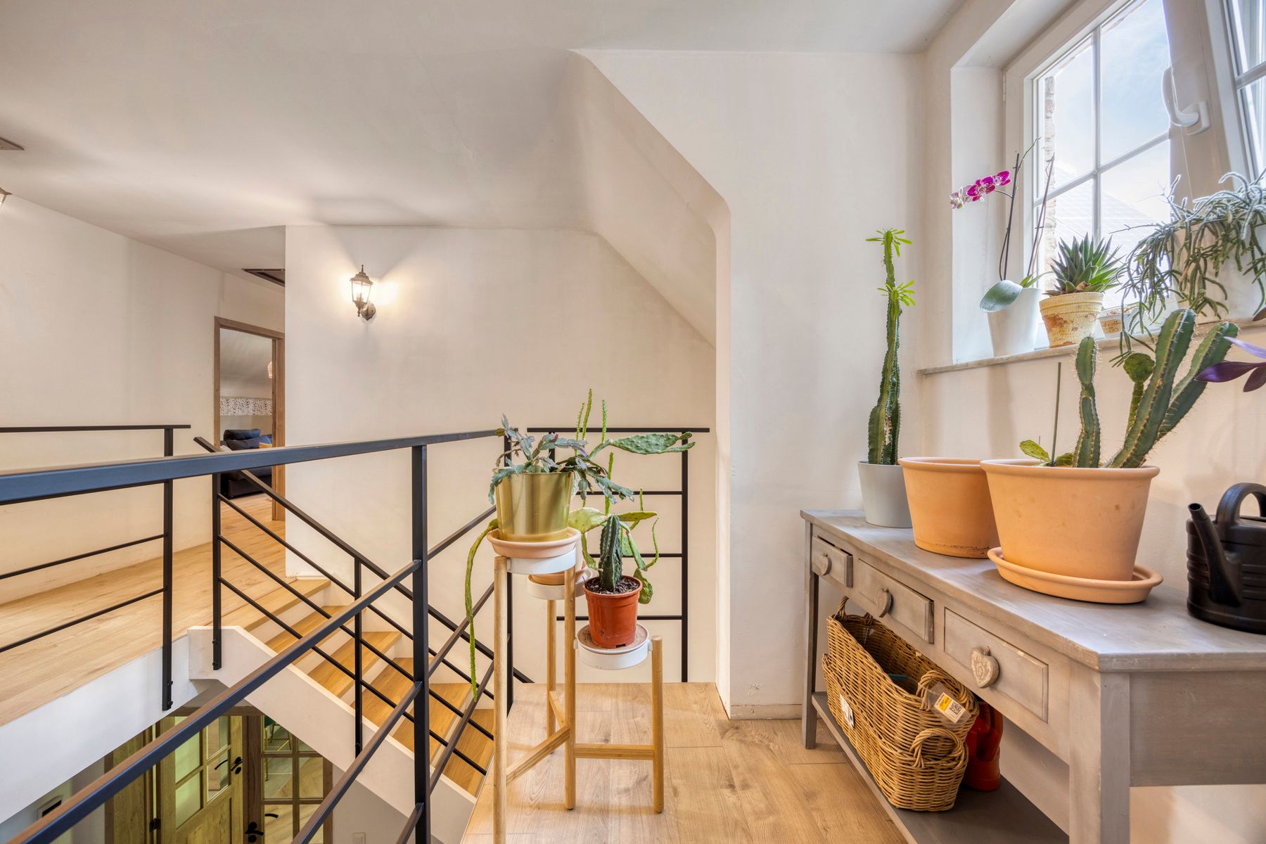 Zeer ruime gerenoveerde woning (± 398 m²) op een perceel van ± 60 are in het prestigieuze Bois de Strihoux foto 14