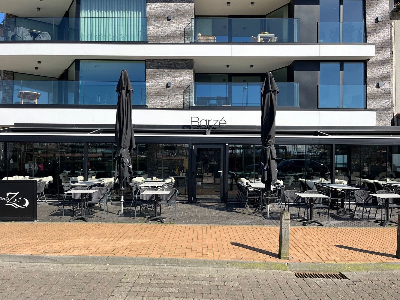 Hoogrenderend Handelspand met Vaste Huurder - Ideale Opbrengsteigendom - Handelsfonds brasserie niet te koop foto {{pictureIndex}}