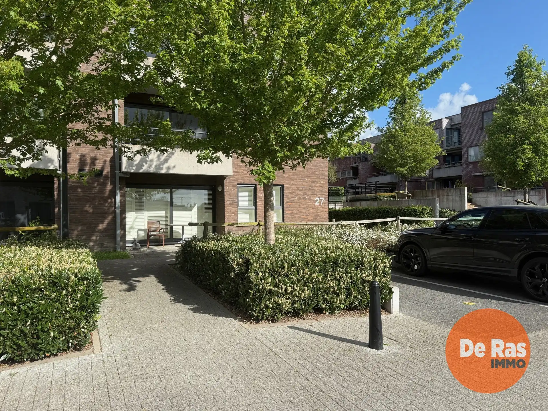 DENDERLEEUW - Recent gelijkvloers appartement met tuin foto {{pictureIndex}}