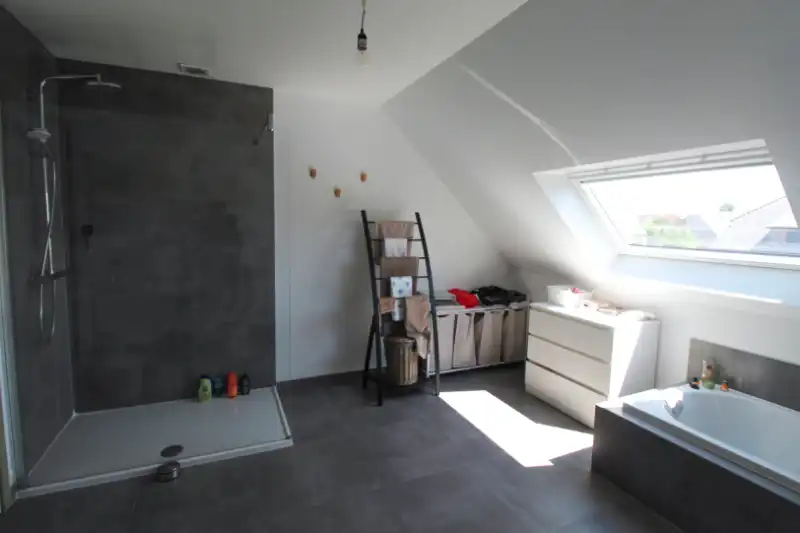 Prachtige moderne woning te huur vlakbij centrum Roeselare foto 12