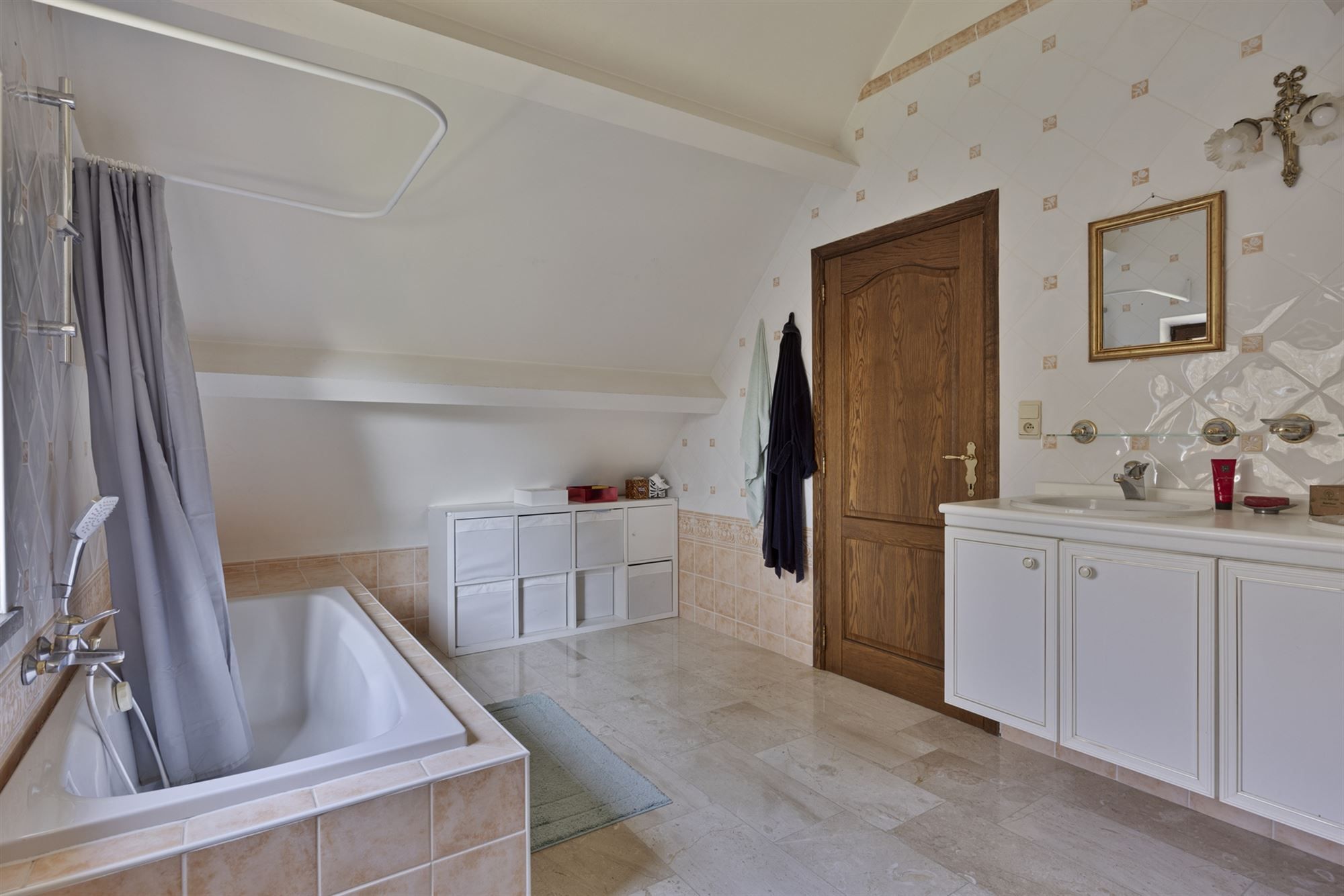 Kangoeroevilla in villawijk op 3.114 m² foto 28