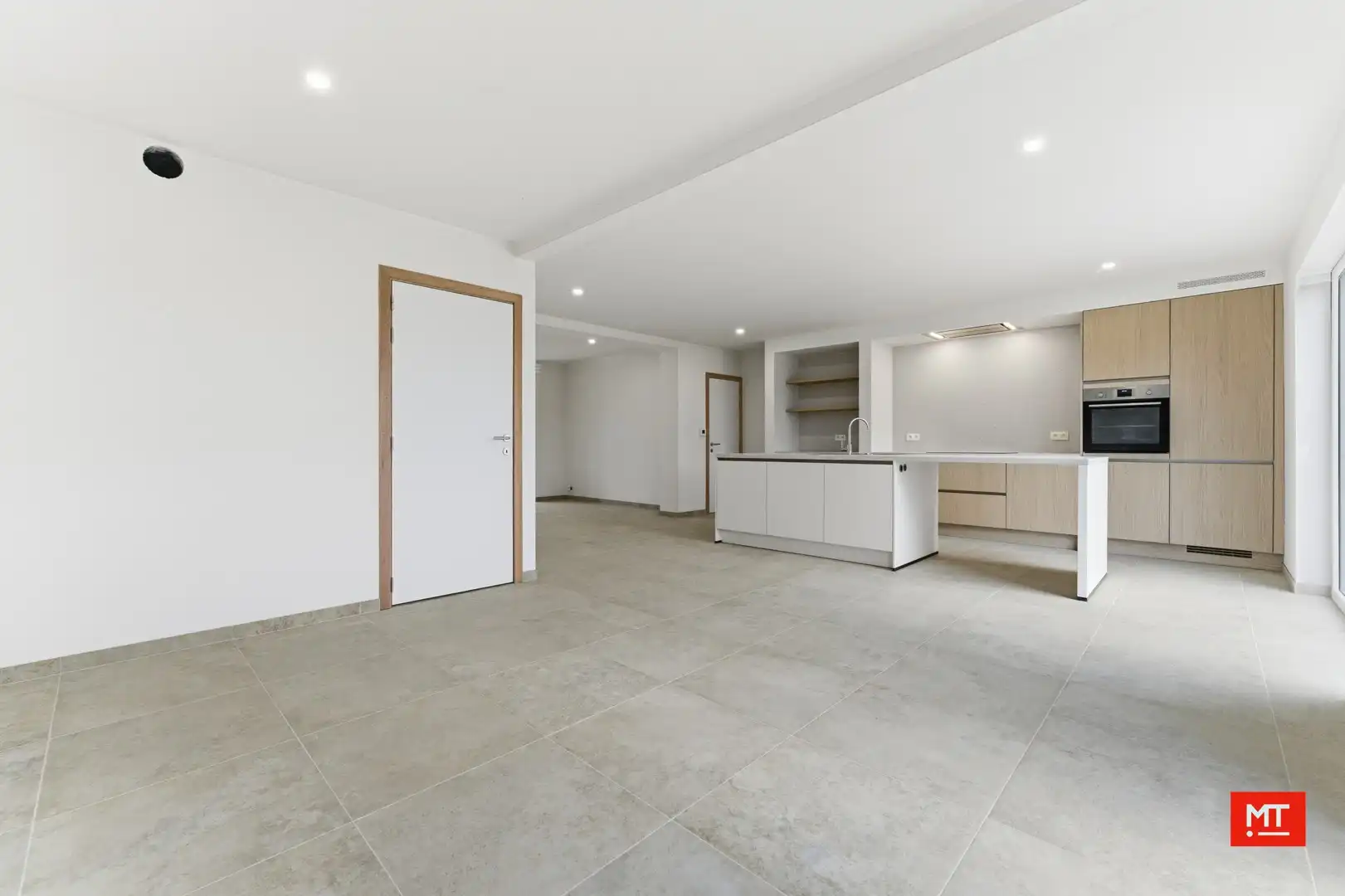 Landelijke, gerenoveerde woning met 3 slaapkamers en tuin in het rustige Poelkapelle foto 7