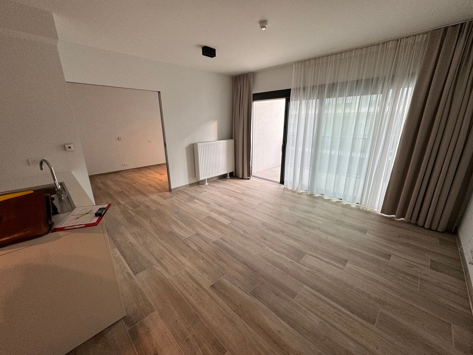 Service flat gelegen in centrum Halle foto 2