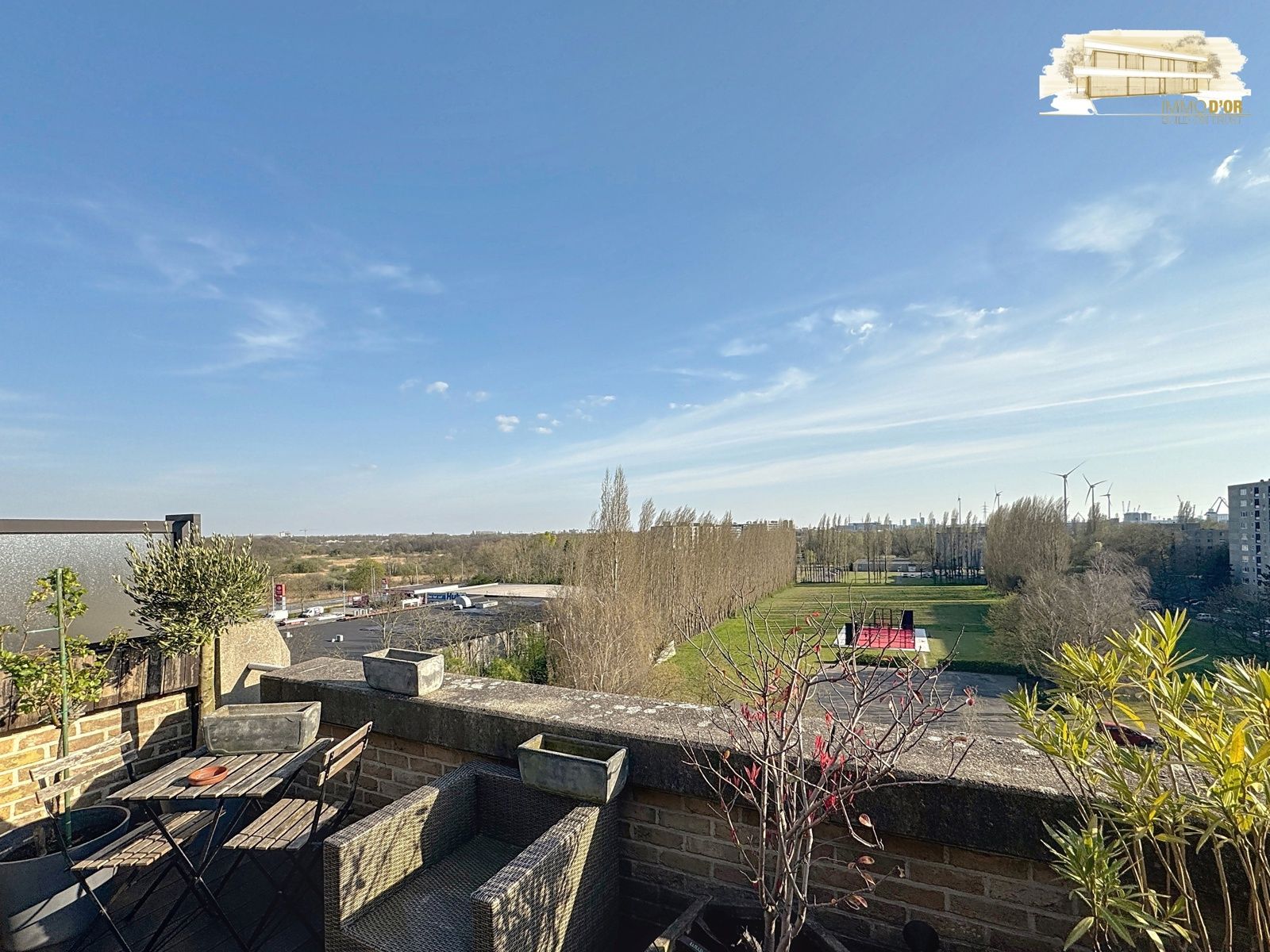 Prachtig dakappartement met een zeer groot Zuid en W-terras  foto 29