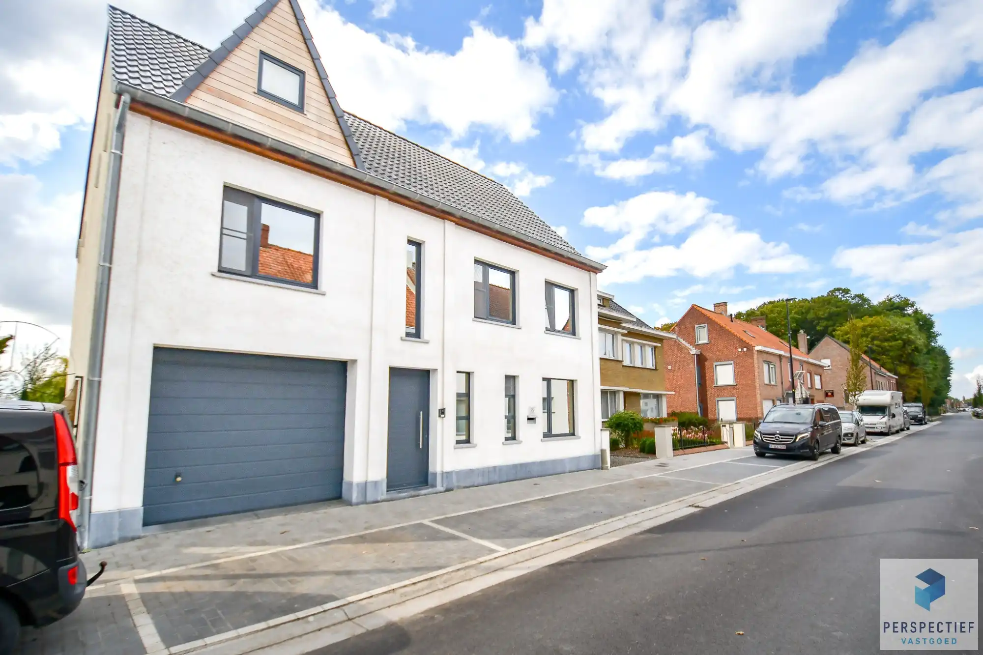 BEZOEKMOMENT ZATERDAG 07/02 VAN 9U TOT 10U30 | Ruime, instapklare woning met 4 slaapkamers, garage en magazijn op 970 m² foto 2